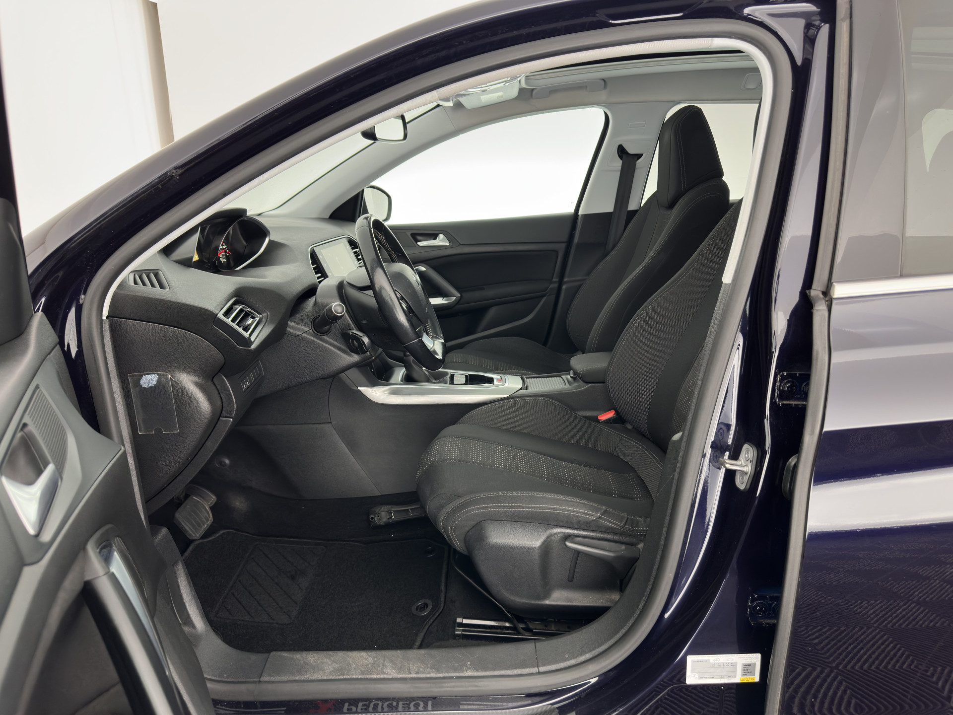 Peugeot 308 SW 1.6 BlueHDI Blue Lease Premium Aut. *PANO | FULL-LED | NAVI-FULLMAP | SPORT-SEATS | PRIVACY-GLASS | ECC | PDC | CRUISE | 16''ALU*