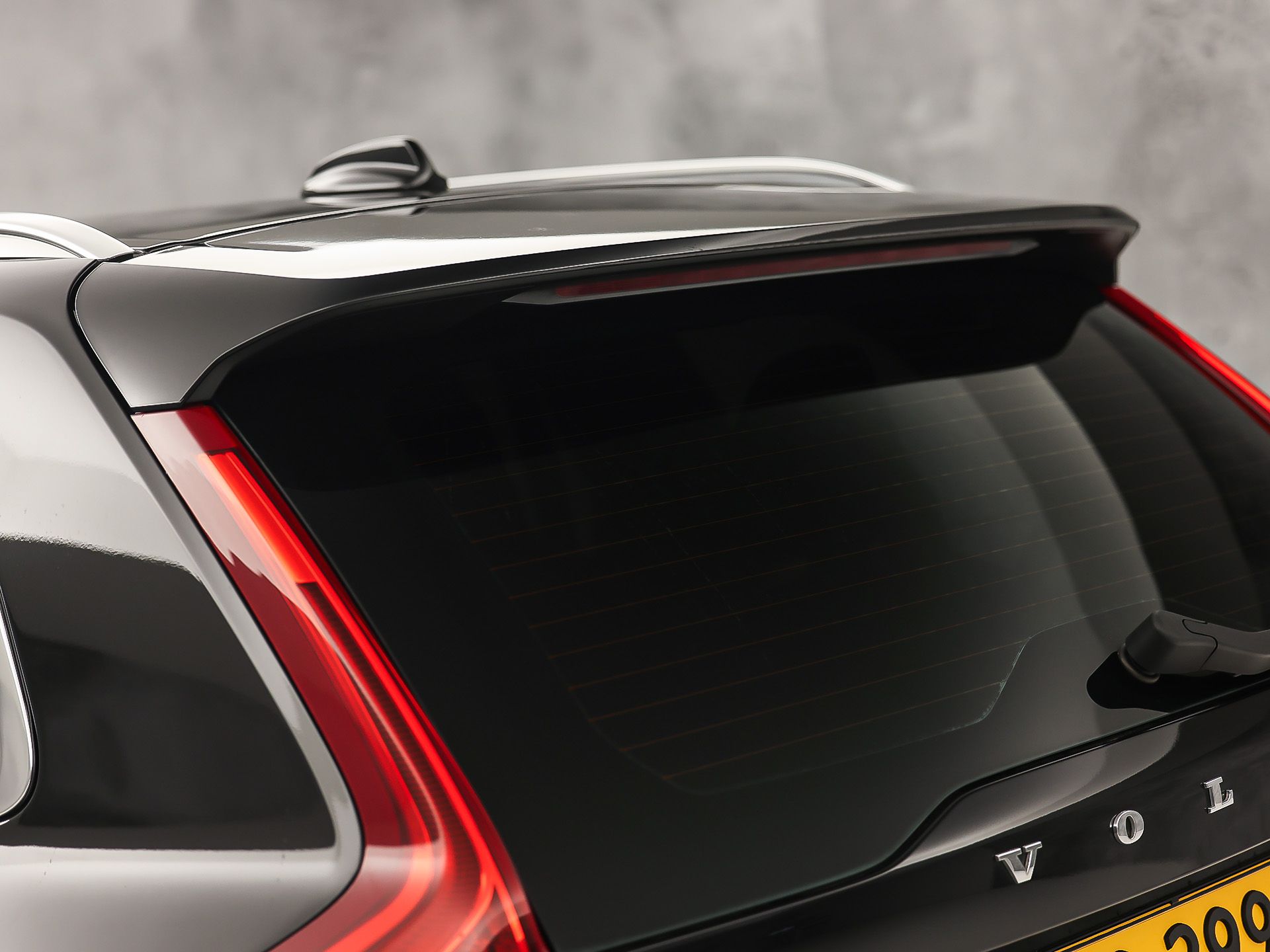 Volvo XC90 2.0 T8 Twin Engine AWD Inscription Automaat 407Pk (PANORAMADAK, APPLE CARPLAY, MEMORY SEATS, STOELVERWARMING/KOELING, CAMERA, GETINT GLAS, LEDER, TREKHAAK, NIEUWE APK)