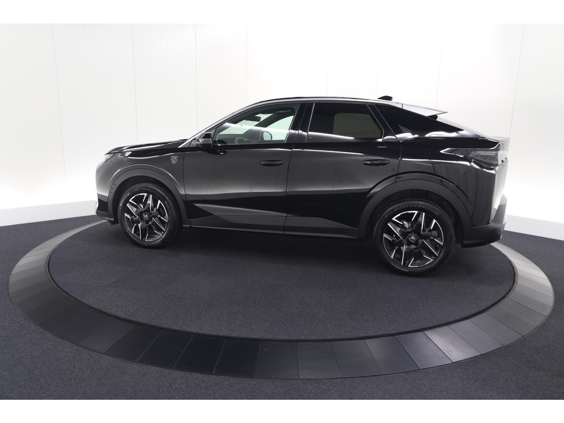 Peugeot 3008 1.2 Hybrid 145 GT | Elektrische Kofferklep | Camera | Adaptieve Cruise Control | Apple CarPlay