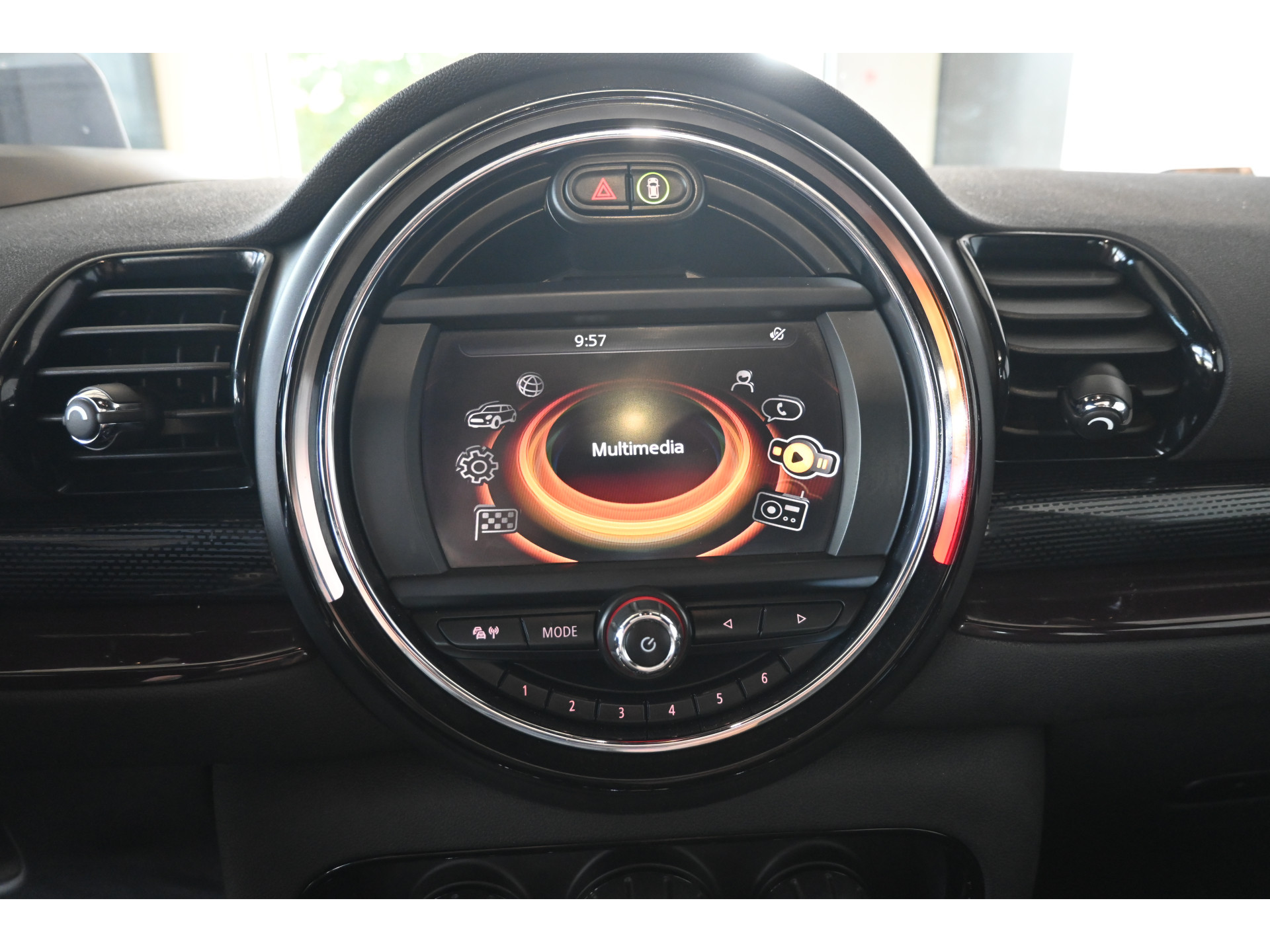 MINI Clubman 1.5 Salt Business Automaat Navigatie Panoramadak Goed Onderhouden! Inruil Mogelijk!