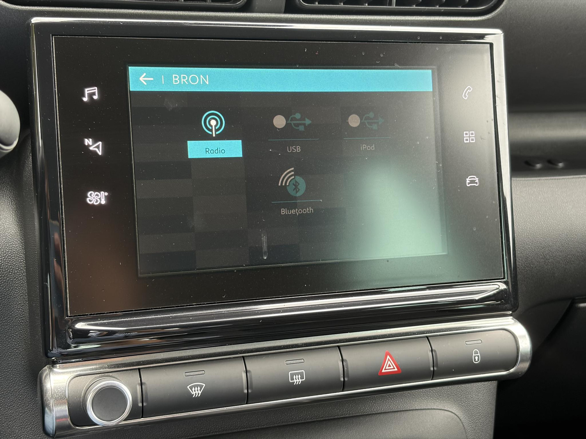 Citroen C3 Aircross 1.2 PureTech S&S Shine 1e Eigenaar l D-riem vv in 07-07-2025 l 360° Camera l Navi l Carplay l Net beurt gehad l Keyless l 17''Lmv l Rijstrooksensor l 110pk l Pdc V+A l 6 Bak l N.A.P l Apk tot 07-2027