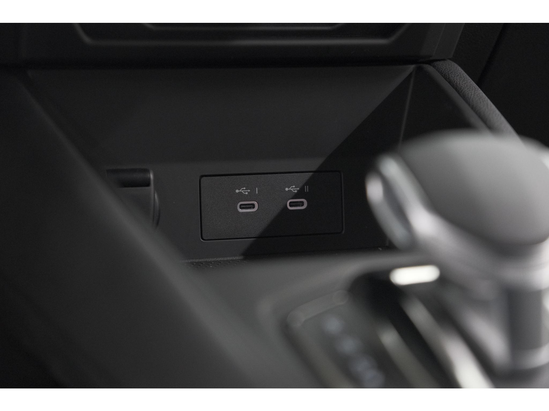 Renault Captur Mild Hybrid 160 EDC Techno | Pack Winter | Camera | Adaptieve Cruise Control | Apple Carplay