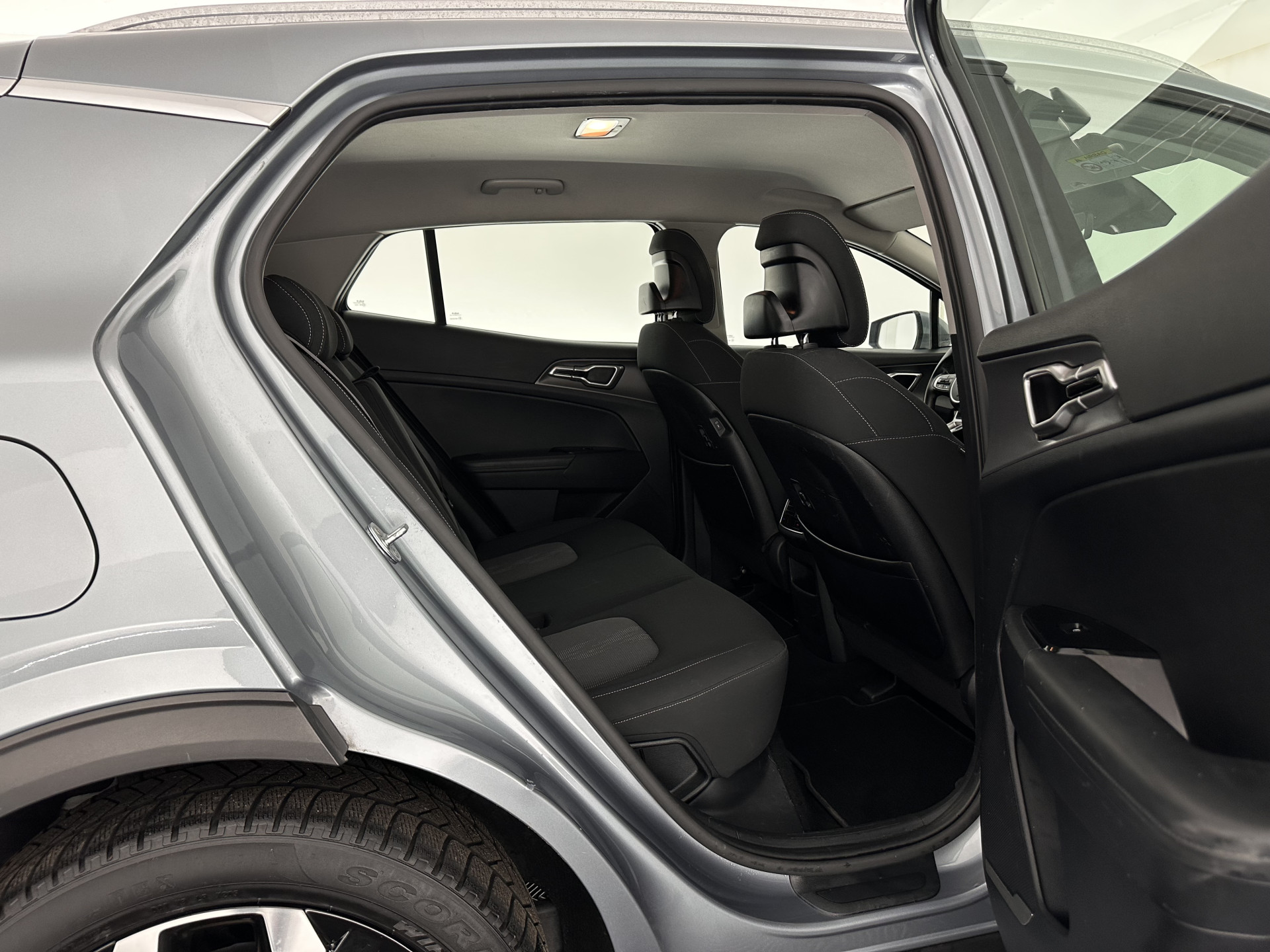 Kia Sportage 1.6 T-GDi Hybrid Dynamic-Line AWD (Plug-In) (INCL-BTW)  Aut. *FULL-LED | ADAPTIVE-CRUISE | WIDESCREEN-COCKPIT | NAVI-FULLMAP | DAB | COMFORTSEATS | ECC | SHIFTPADDLES | CAMERA | PDC | CARPLAY | 19''ALU*