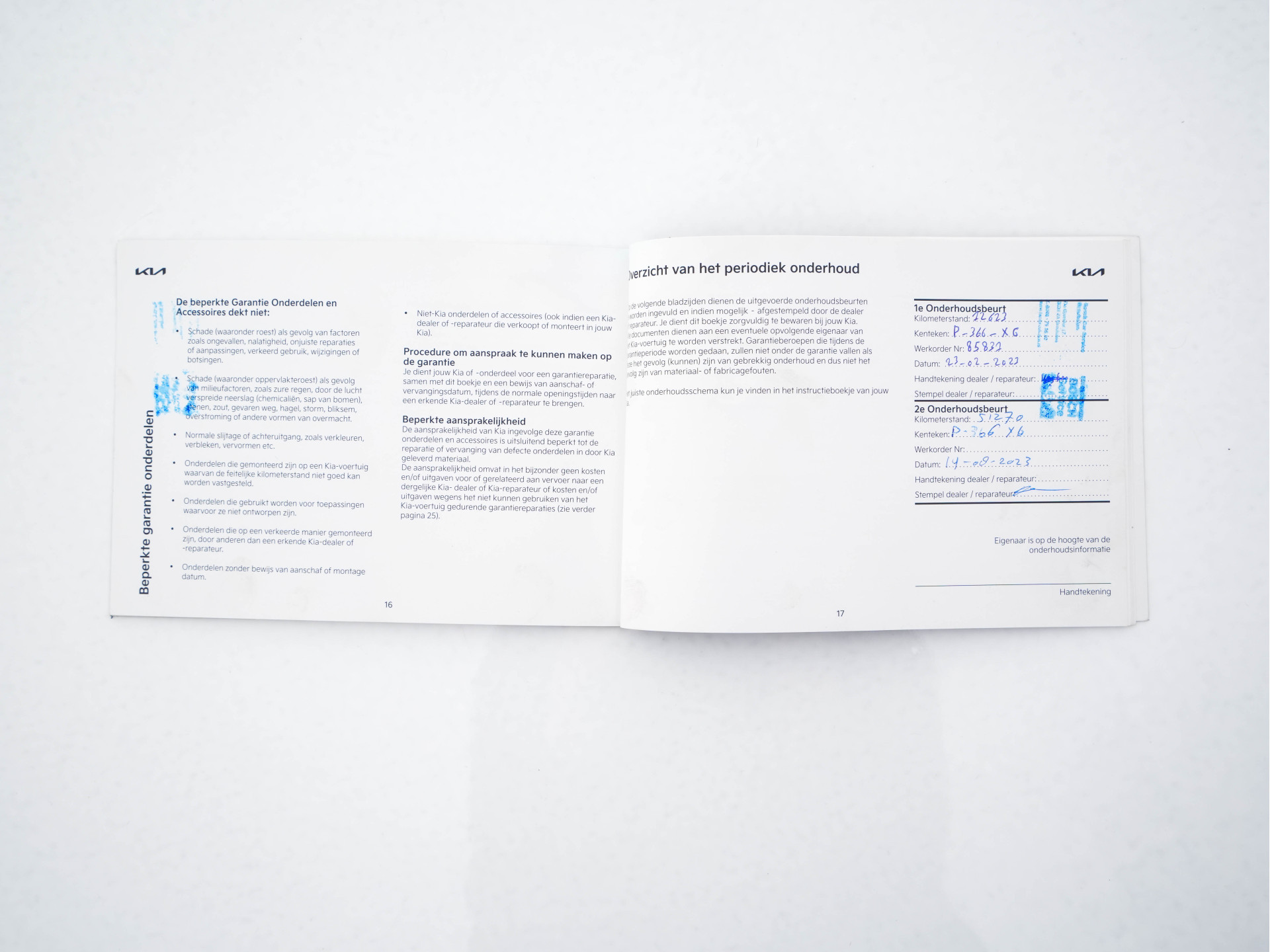 Kia e-Niro ExecutiveLine 64 kWh [ 3-Fase ] {SOH-100%} (INCL-BTW) Aut. *PANO | LEATHER | JBL-AUDIO | FULL-LED | NAVI-FULLMAP | DAB | ADAPTIVE-CRUISE | CAMERA | MEMORY-PACK | LANE-ASSIST | CCS-FASTLOADER | KEYLESS | DIGI-COCKPIT | 17"ALU*