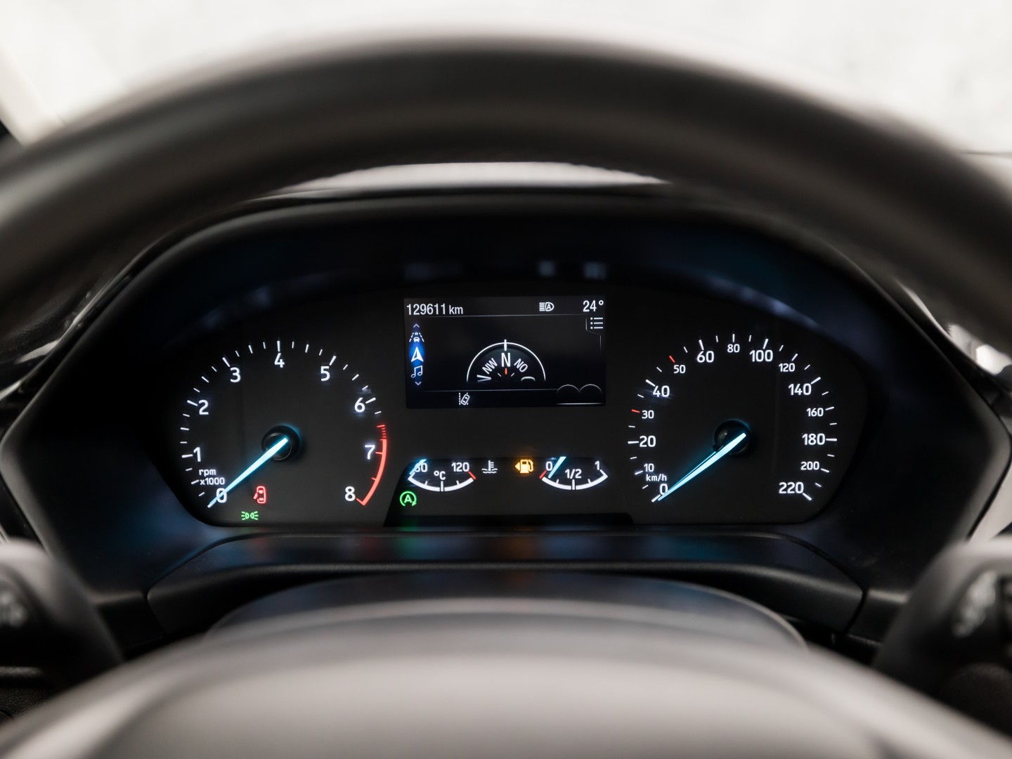 Ford Fiesta 1.0 EcoBoost Hybrid Titanium Sport (APPLE CARPLAY, GROOT NAVI, CLIMATE, GETINT GLAS, PARKEERSENSOREN, SPORTSTOELEN, LM VELGEN, CRUISE, NIEUWSTAAT)