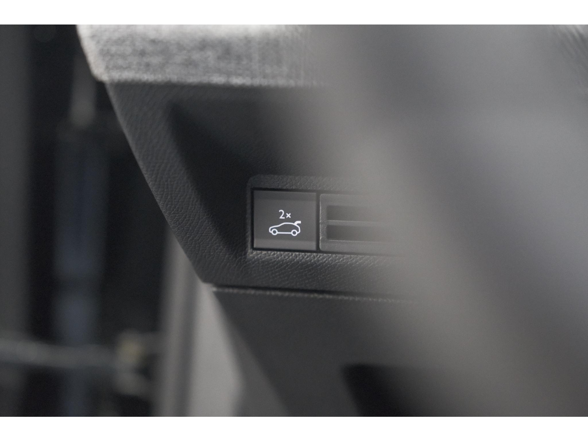 Peugeot 3008 1.2 Hybrid 145 GT | Adaptieve Cruise Control | Camera | Elektrische Kofferklep | Apple Carplay