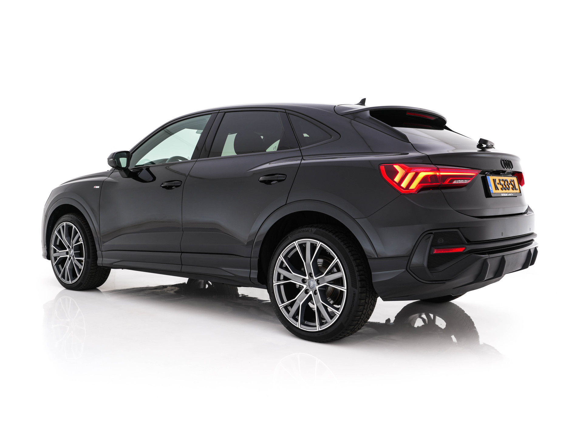 Audi Q3 Sportback 35 TFSI S-Line Edition (INCL-BTW) Aut. *LEATHER | FULL-LED | ADAPTIVE-CRUISE | DIGI-COCKPIT | NAVI-FULLMAP | CAMERA | DAB | AMBIENTLIGHT | PRIVACYGLASS | SHIFTPADDLES | ECC | PDC | 20''ALU*