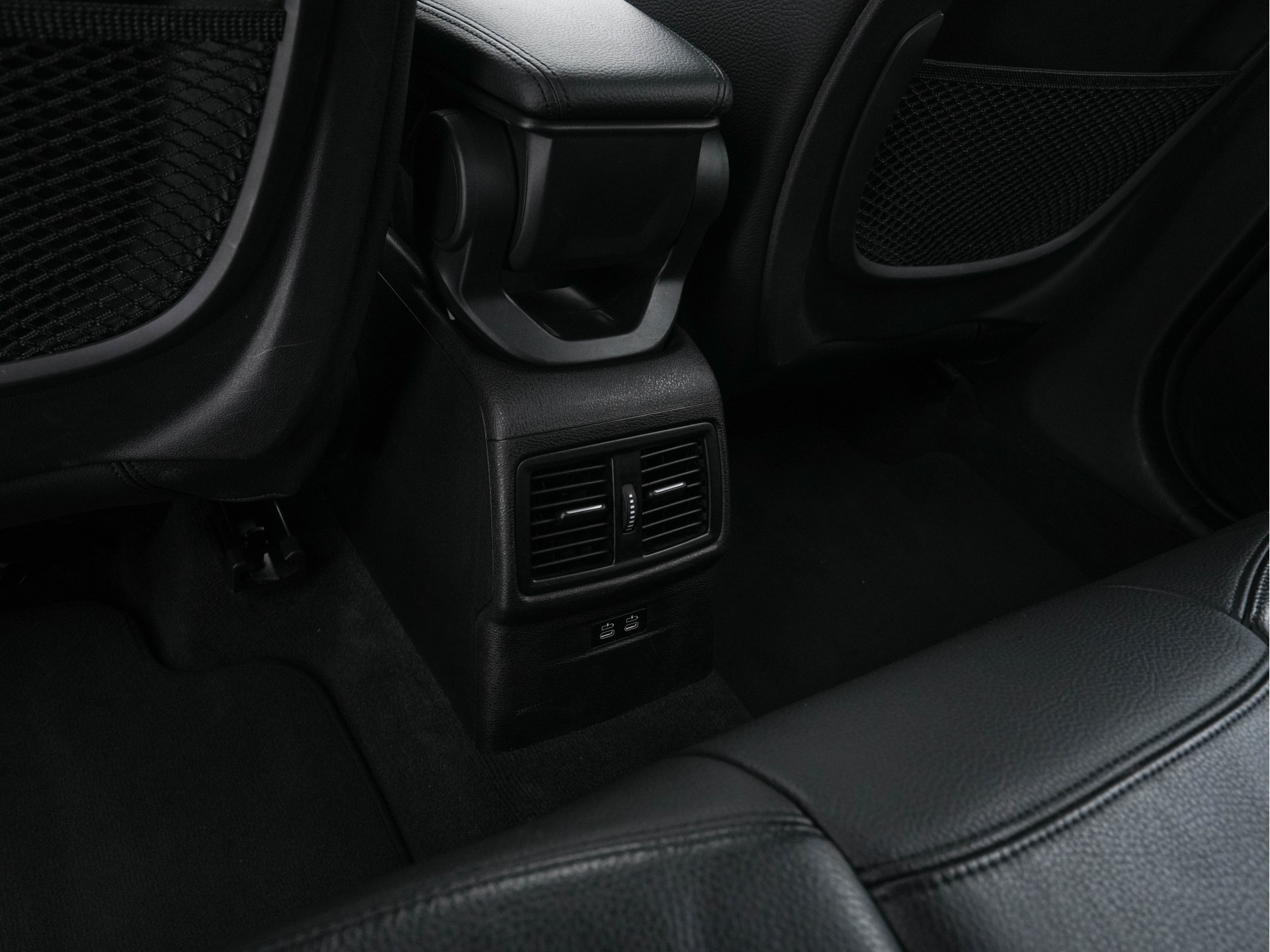 BMW X1 xDrive25e eDrive Edition ( Plug-In ) (INCL-BTW) *LEATHER | FULL-LED | HARMAN/KARDON | CAMERA | HEATED-COMFORTSEATS | NAVI-FULLMAP | ECC | KEYLESS |  PDC | CRUISE | DAB | TOWBAR | HEAD-UP | 17''ALU*