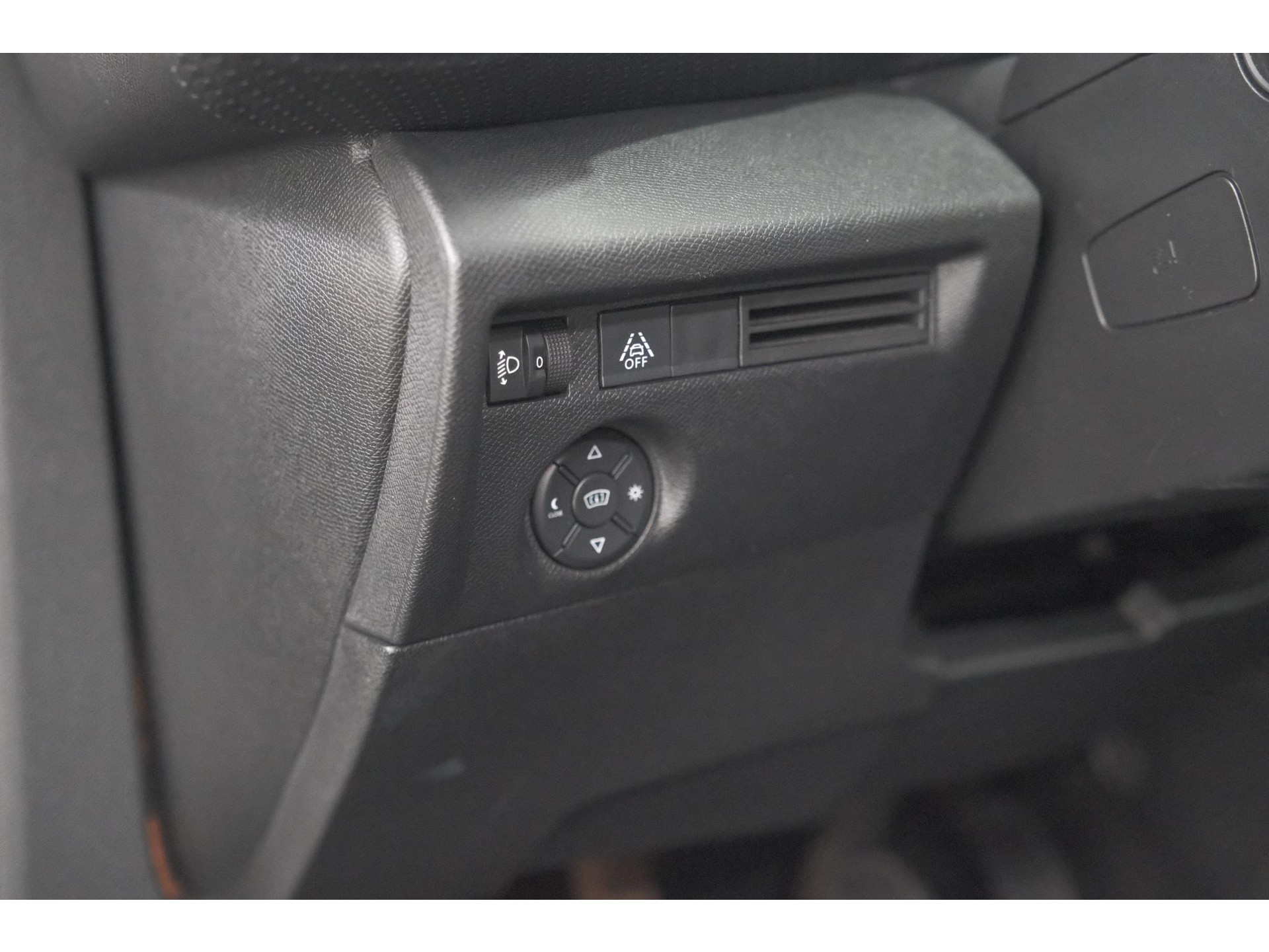 Citroen C4 Puretech 130 Feel Pack | Head-Up Display | Camera | Navigatie | Keyless Entry