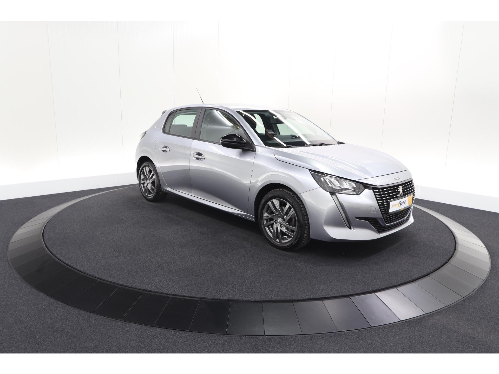 Peugeot 208 PureTech 75 Active Pack | Navigatie | Parkeersensoren | Apple Carplay | Allseason Banden