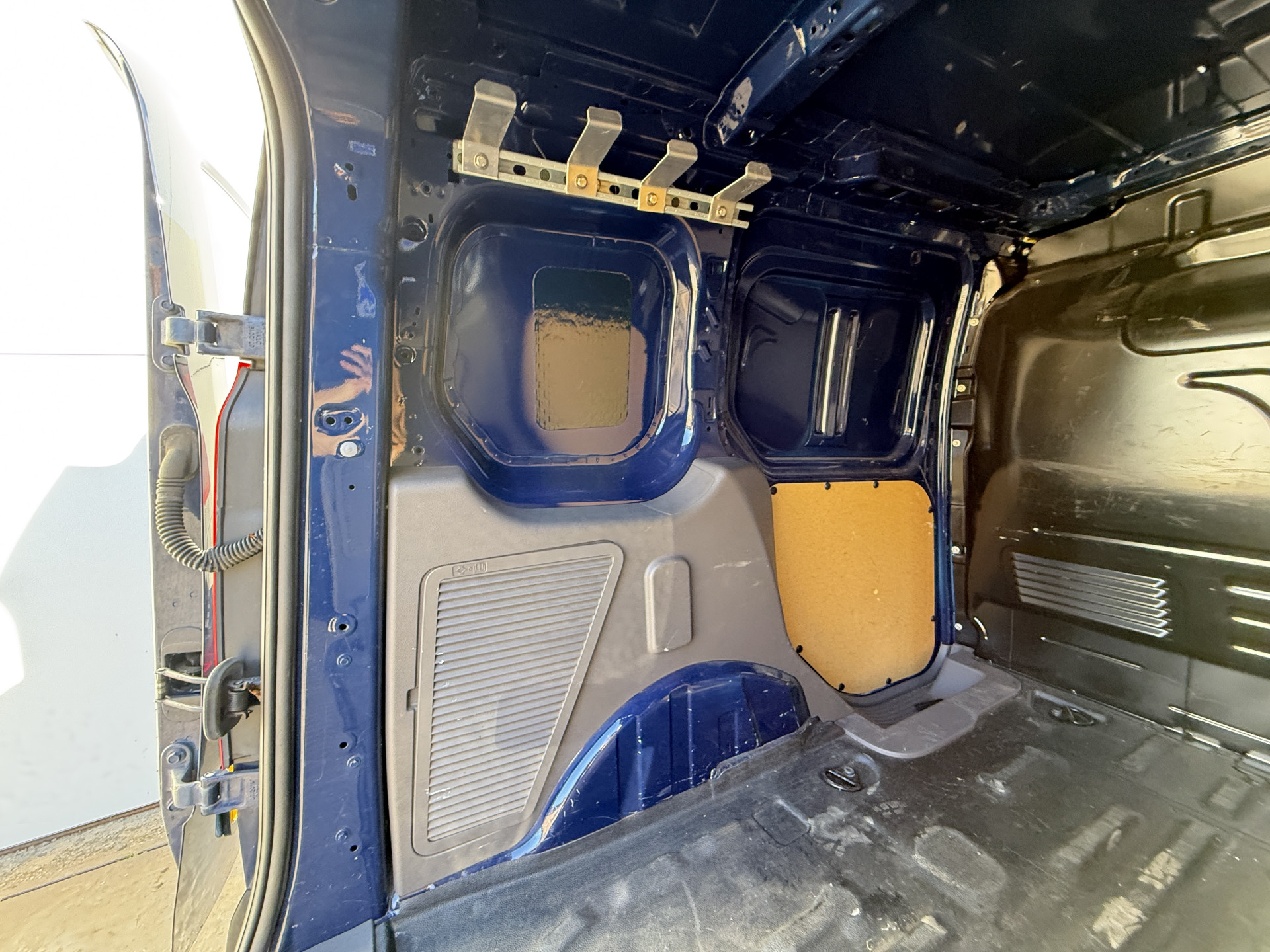 Ford Transit Connect 1.5 EcoBlue 120PK Automaat L1 Airco Cruise Control Camera Parkeersensoren