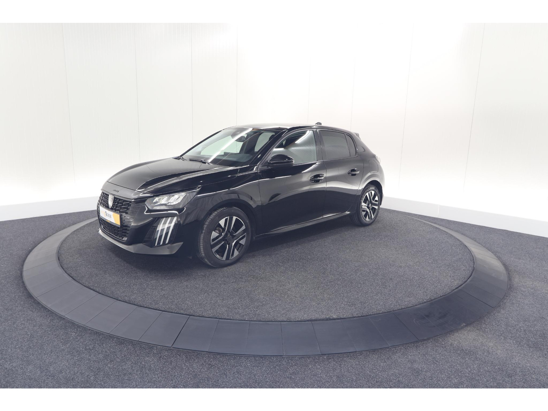 Peugeot 208 PureTech 100 Allure | Parkeersensoren | Navigatie | Apple Carplay