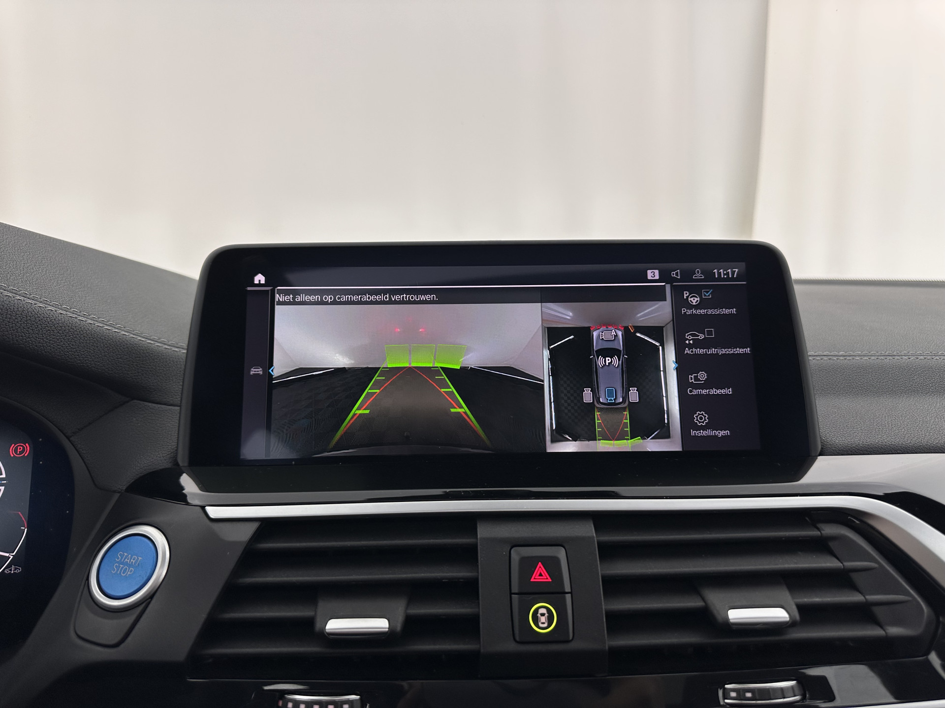 BMW iX3 High Executive 80 kWh [ 3-Fase-11kW ] {SOH-99%} (INCL-BTW) Aut. *HEATPUMP | PANO | LEATHER | HARMAN/KARDON | FULL-LED | BLINDSPOT | MEMORY-PACK | DIGI-COCKPIT | HEATED-SPORTSEATS | KEYLESS | TOPVIEW | DAB+ | NAVI-FULLMAP | HEAD-UP | ...