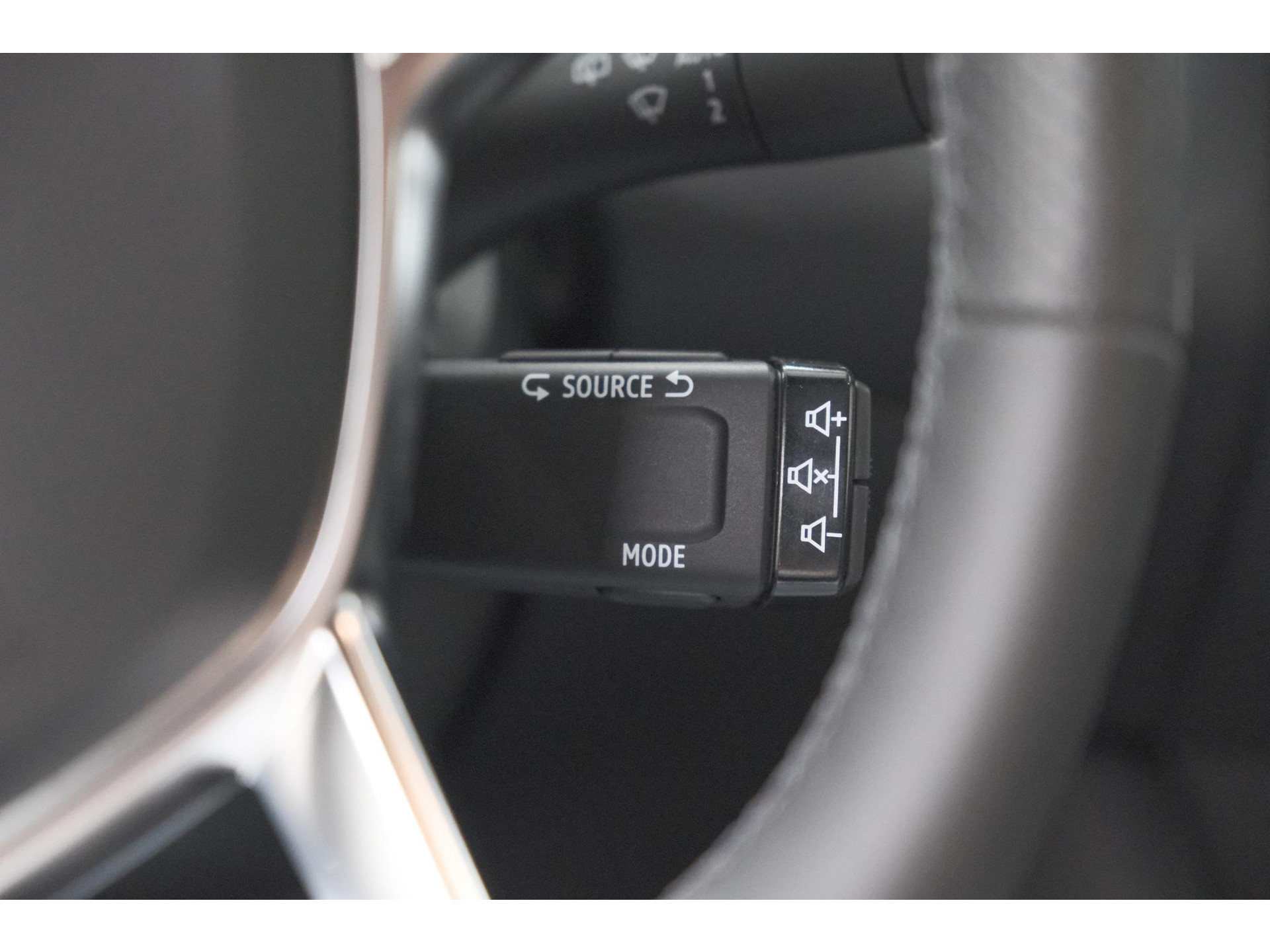Renault Captur TCe 90 techno | Nieuw Model | Camera | Harman Kardon | Apple Carplay | Parkeersensoren | 18 Inch Lichtmetalen Velgen