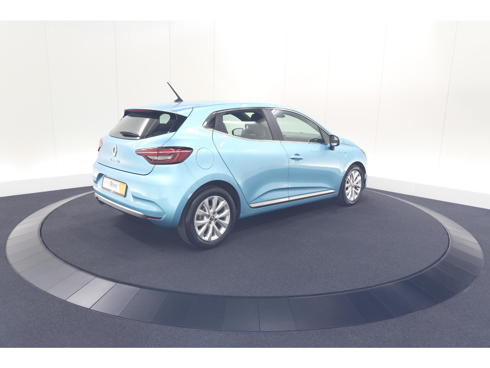 Renault Clio TCe 100 Intens | Navigatie | Apple Carplay | Parkeersensoren
