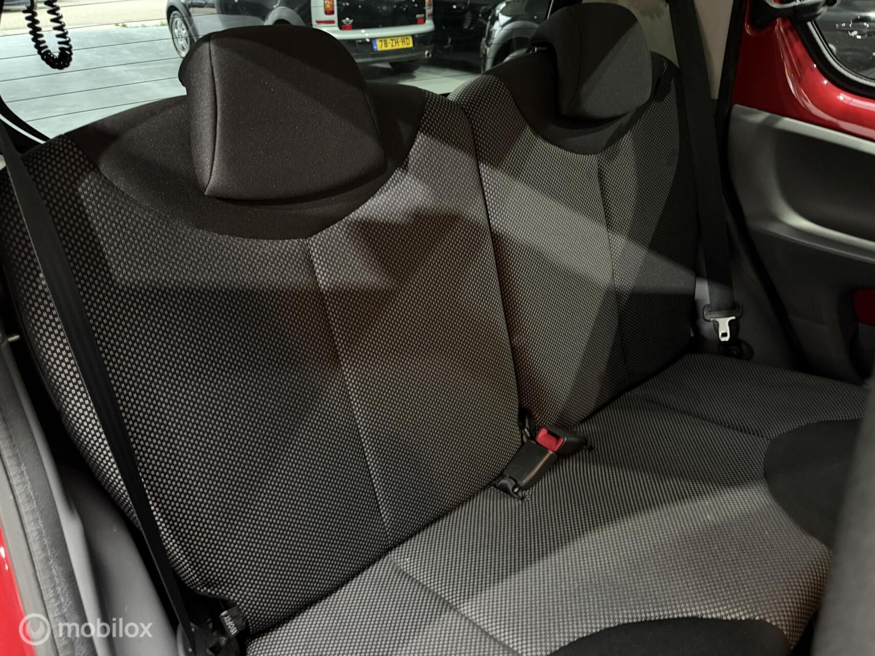 Toyota Aygo 1.0-12v Aspiration Red Navigator|Automaat|NAP|Navi