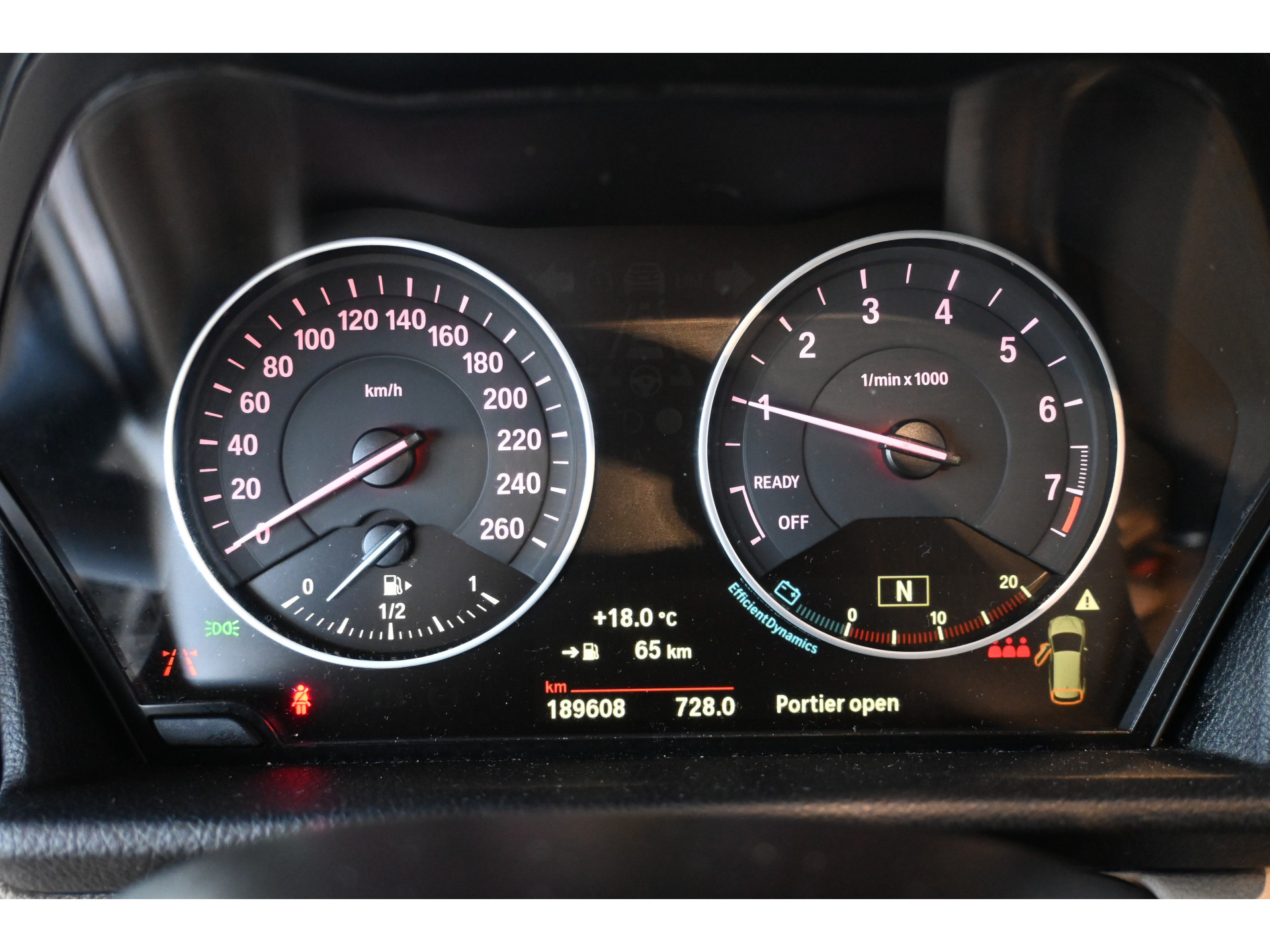 BMW 2-serie Active Tourer 218i High Executive Nap Clima Cruise Panoramadak Trekhaak PDC Navigatie LED Stoelverwarming Inruil Mogelijk!