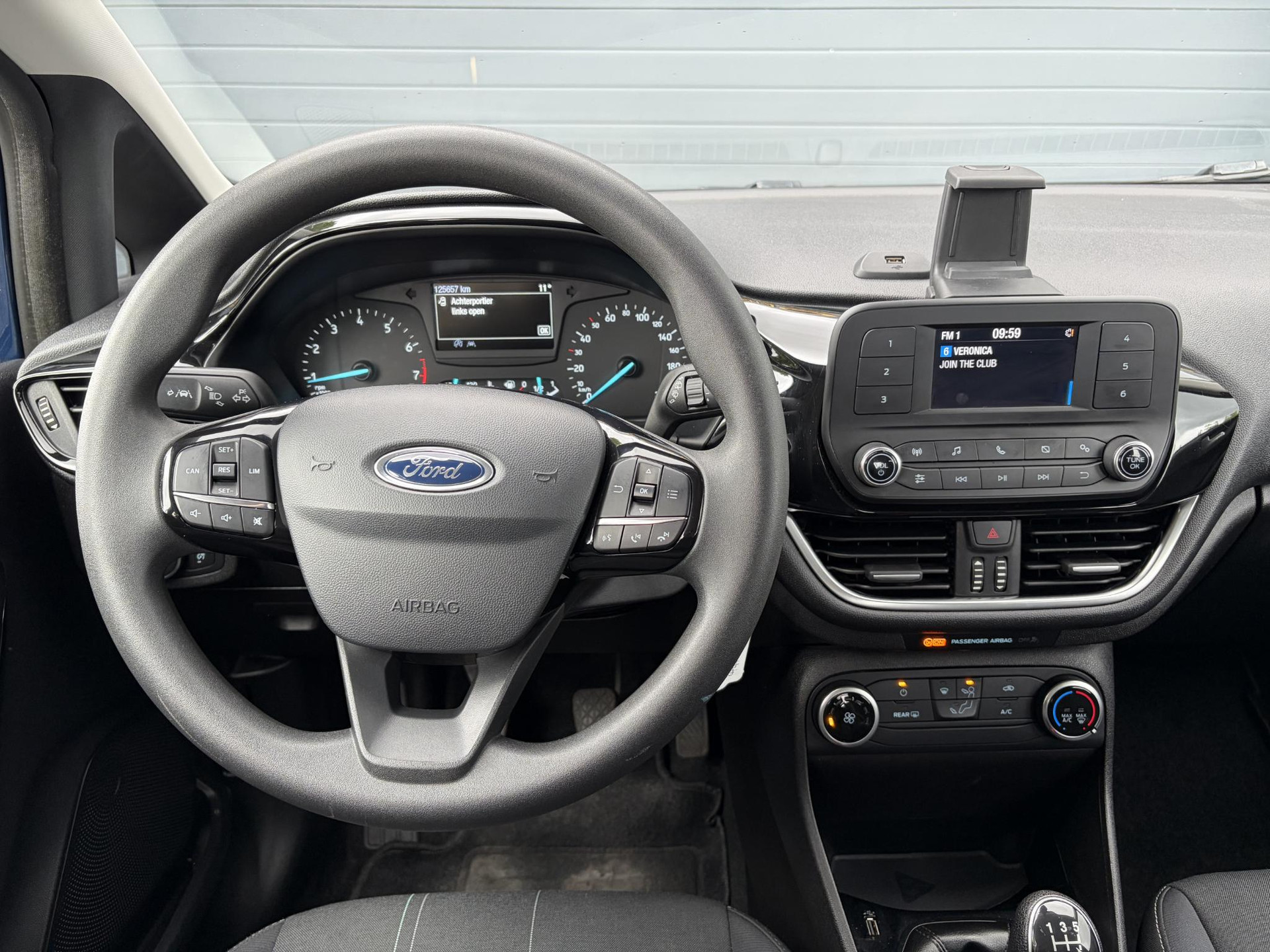 Ford Fiesta 1.1 Trend 2e Eigenaar,Airco,Cruise,5 Deurs,N.A.P,Recent beurt gehad,Rijstrooksensor,Apk tot 06-2027