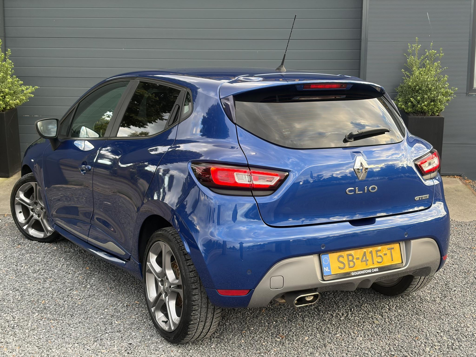 Renault Clio 1.2 TCe GT-Line Automaat l Navi l Keyless l Clima l Cruise l 120pk l 2e Eigenaar l N.A.P. l Pdc l 17''Lmv l Apk tot 03-2027