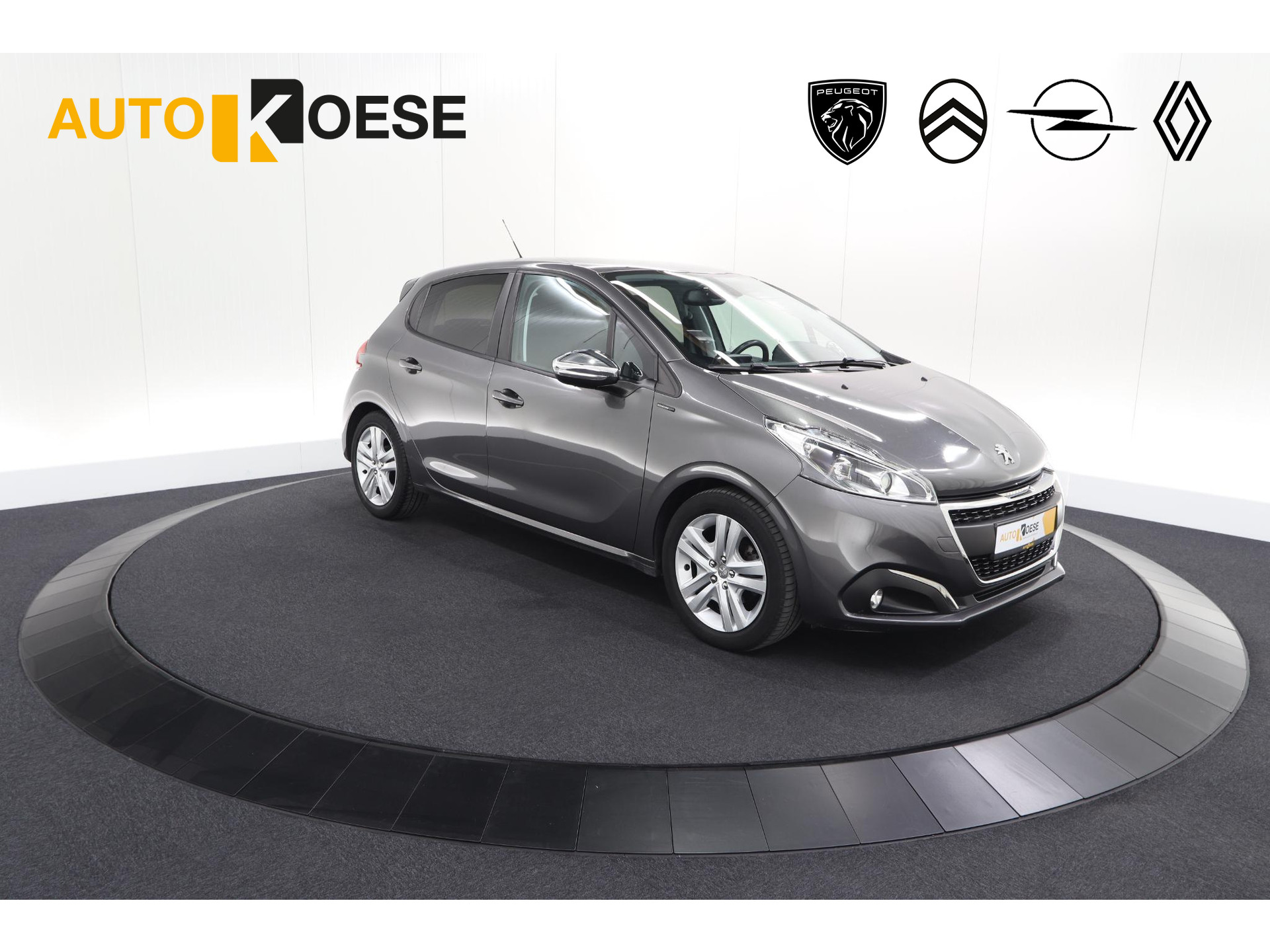 Peugeot 208 PureTech 82 Signature | Trekhaak | Parkeersensoren | Apple Carplay | Navigatie