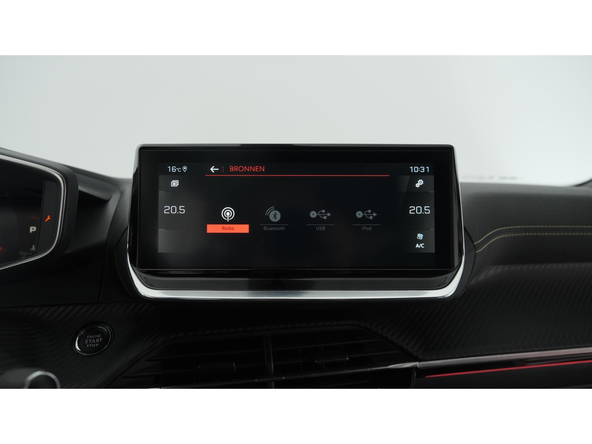 Peugeot 2008 PureTech 130 GT | Camera | Dodehoekdetectie | Navigatie | Parkeersensoren | Stoelverwarming