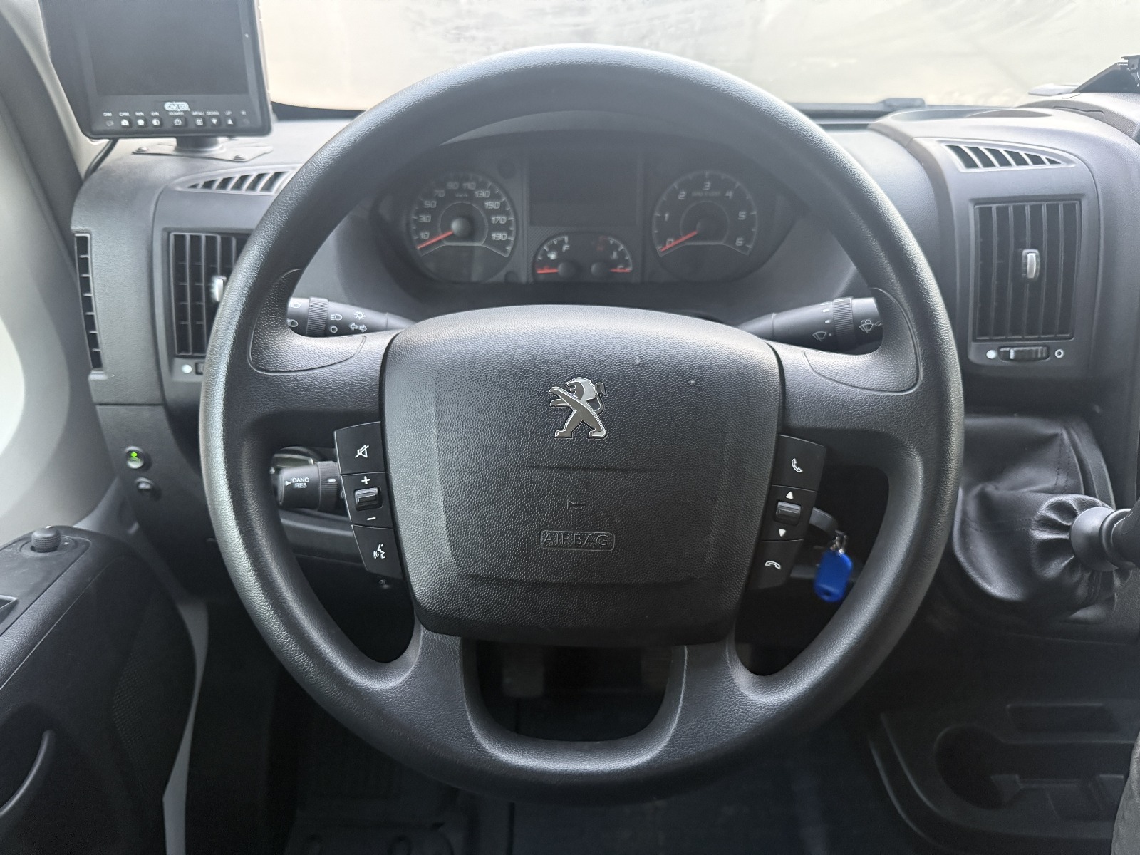 Peugeot Boxer 2.2 HDI 165PK Laadklep Bakwagen Cruise Control Climate Control Camera Carplay Standkachel LED Koffer Meubelbak