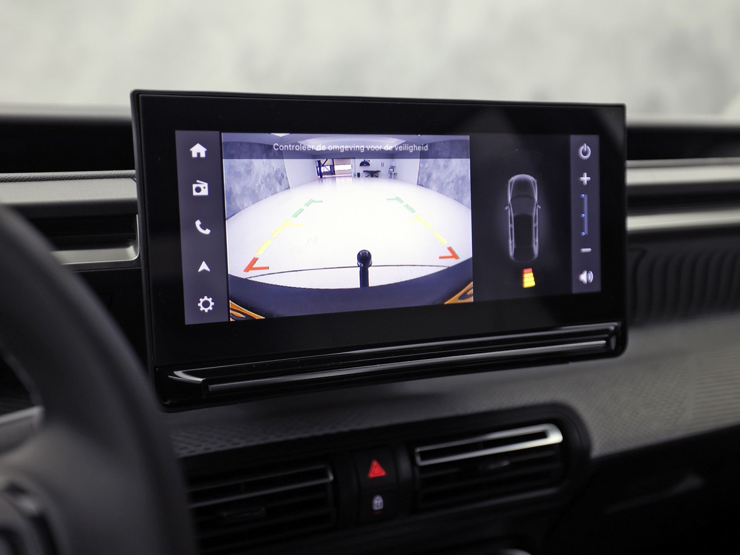 Citroën C3 1.2 Turbo 100pk Max (NIEUW MODEL, APPLE CARPLAY, GROOT NAVI, CAMERA, TREKHAAK, SPORTSTOELEN, GETINT GLAS, CRUISE, LANE ASSIST, NIEUWSTAAT)