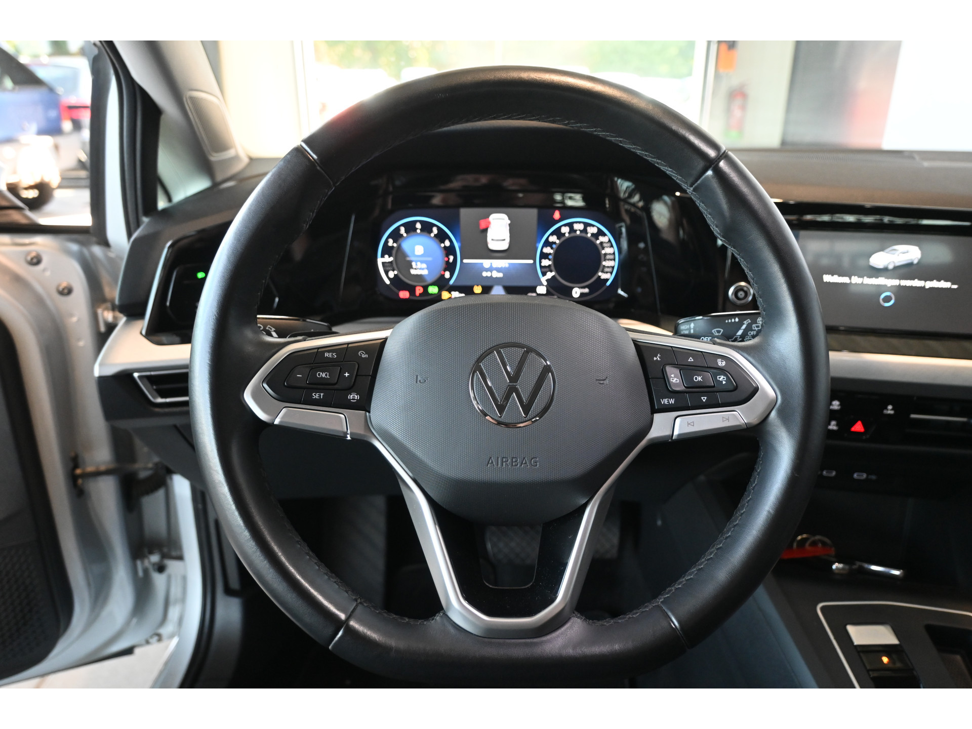 Volkswagen Golf 1.5 eTSI R-Line Automaat Clima Carplay Cruise Control Rijklaarprijs Inruil Mogelijk!