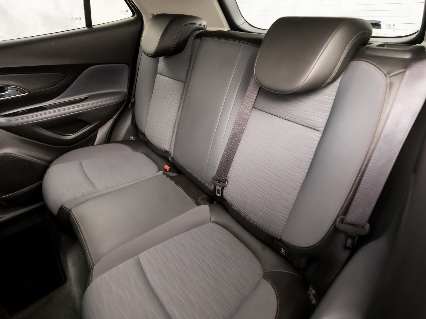 Opel Mokka 1.4 Innovation Sport 140Pk (CLIMATE, GETINT GLAS, SPORTSTOELEN, PARKEERSENSOREN, CRUISE, NIEUWSTAAT)