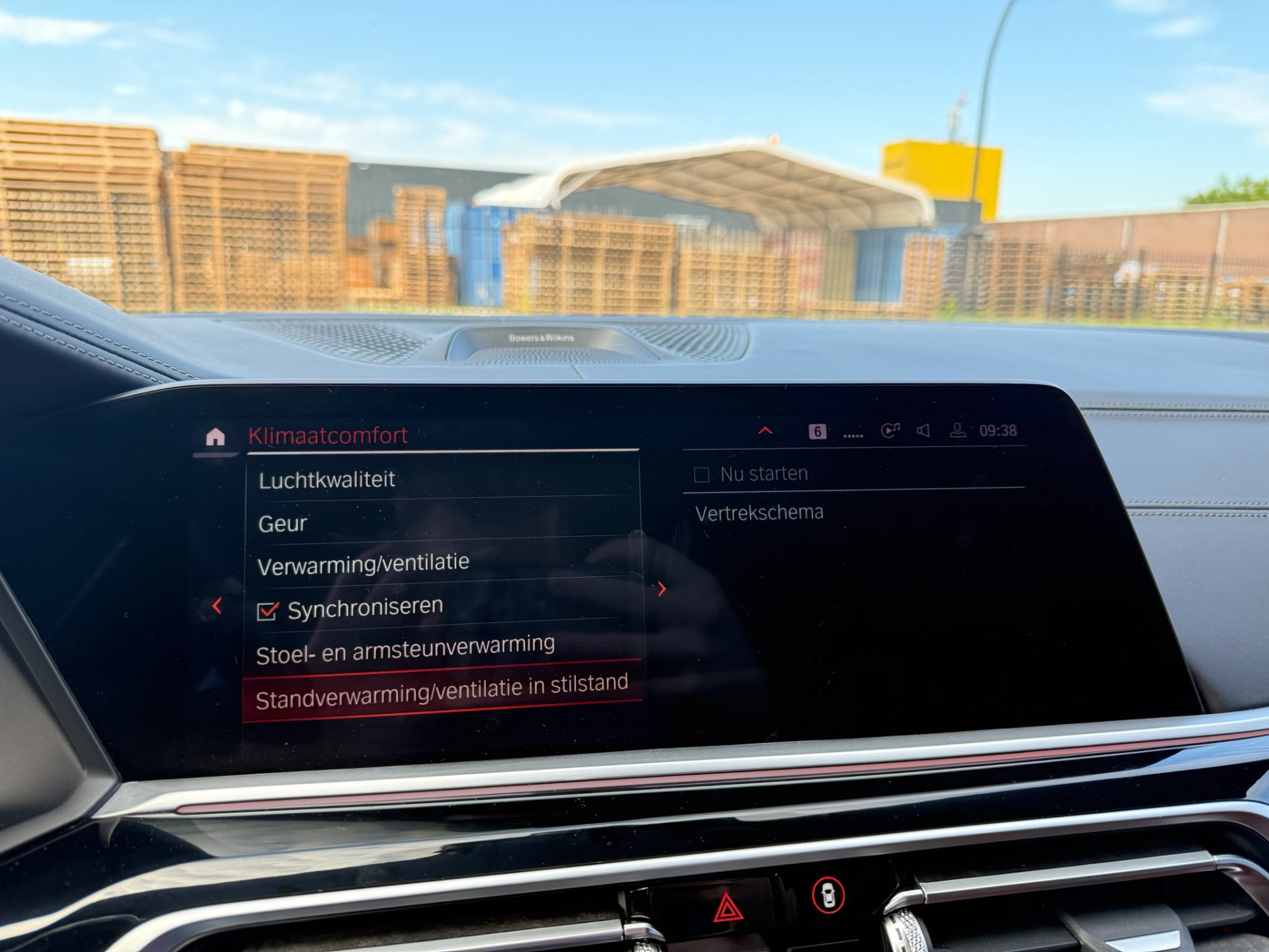 BMW X7 xDrive40i 6p. | 2E EIGENAAR | 3/6/12MND GARANTIE| M-SPORT |PANO | LASER | LED | B&W | MASSAGE | CARPLAY | TREKHAAK | DAB | BOMVOL |