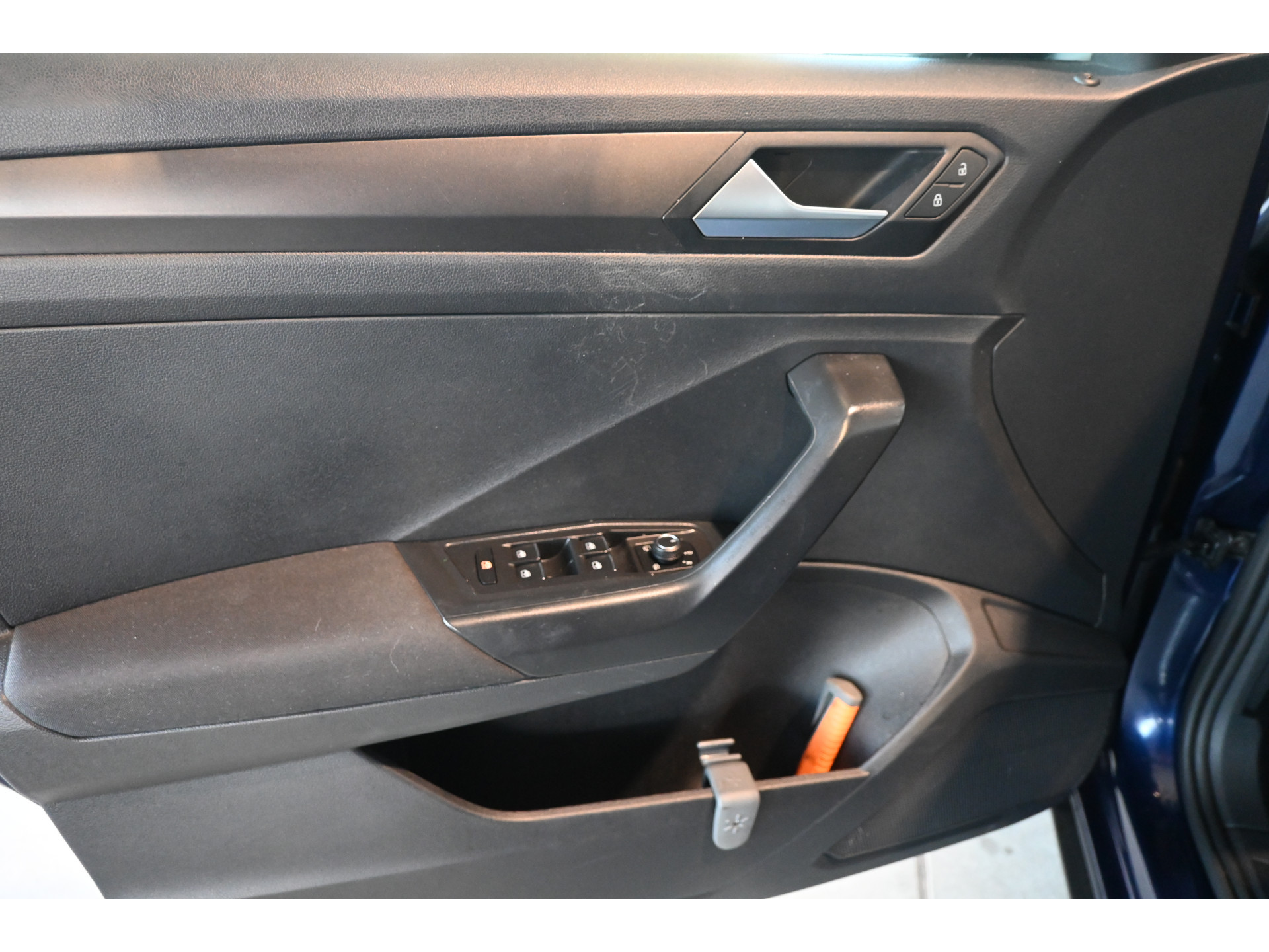 Volkswagen T-Roc 1.0 TSI Style Clima Adaptieve cruise Navigatie PDC Licht metaal Inruil mogelijk