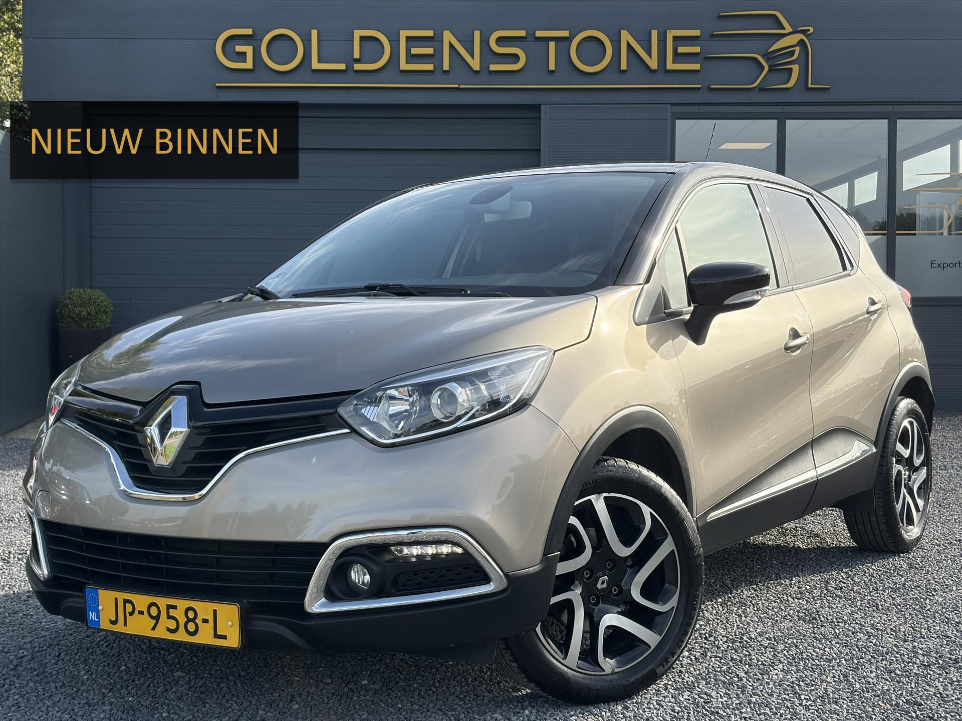 Renault Captur 1.2 TCe Dynamique ✓Navi✓Trekhaak✓Keyless✓Clima✓Cruise✓Dealer Onderhouden✓Automaat✓120pk✓Lm velgen✓Pdc✓N.A.P✓Apk tot 06-2027