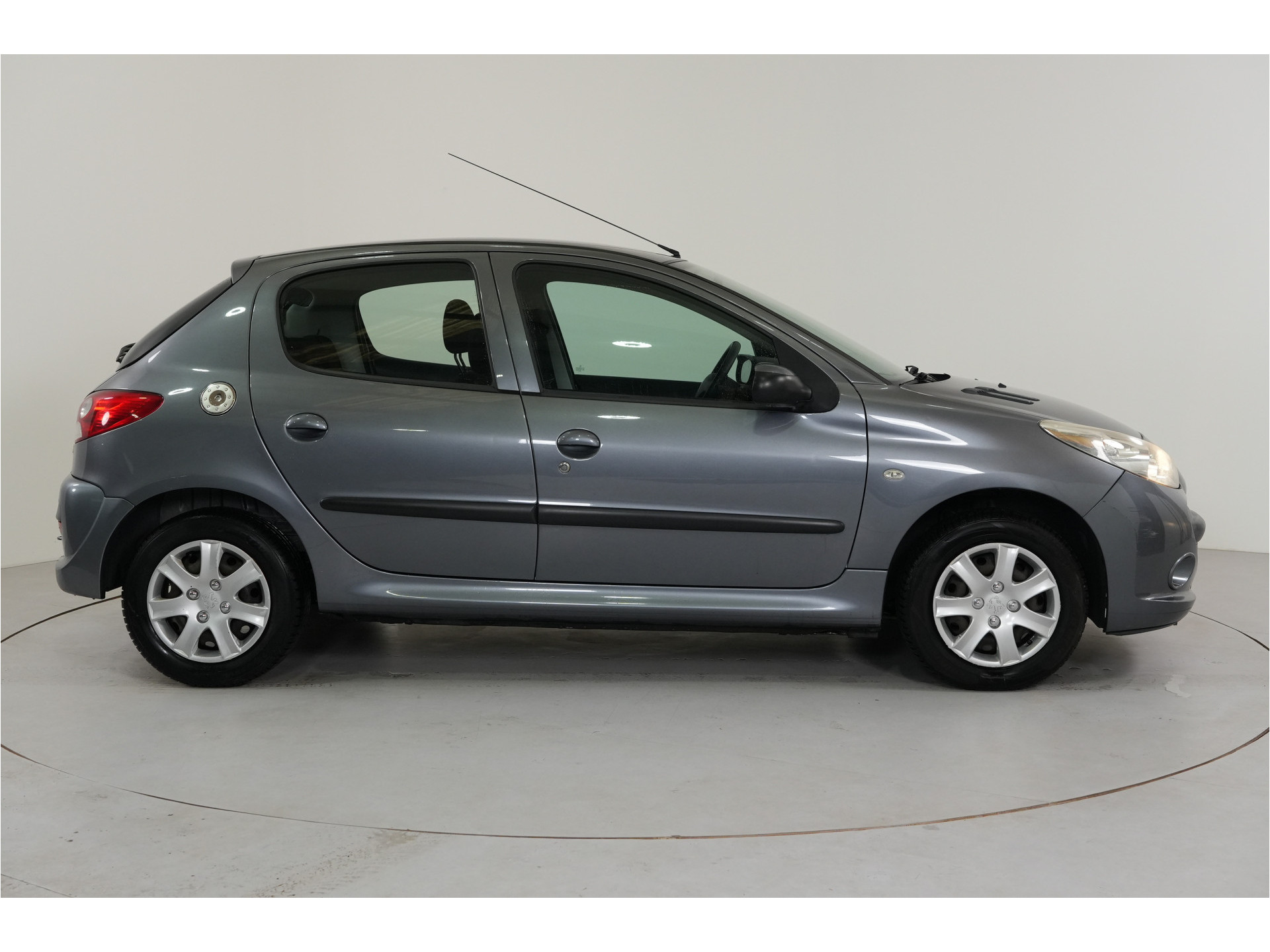 Peugeot 206 + 1.1 XR 5 dr. | Bluetooth | Str. Bekr. | El. ramen |