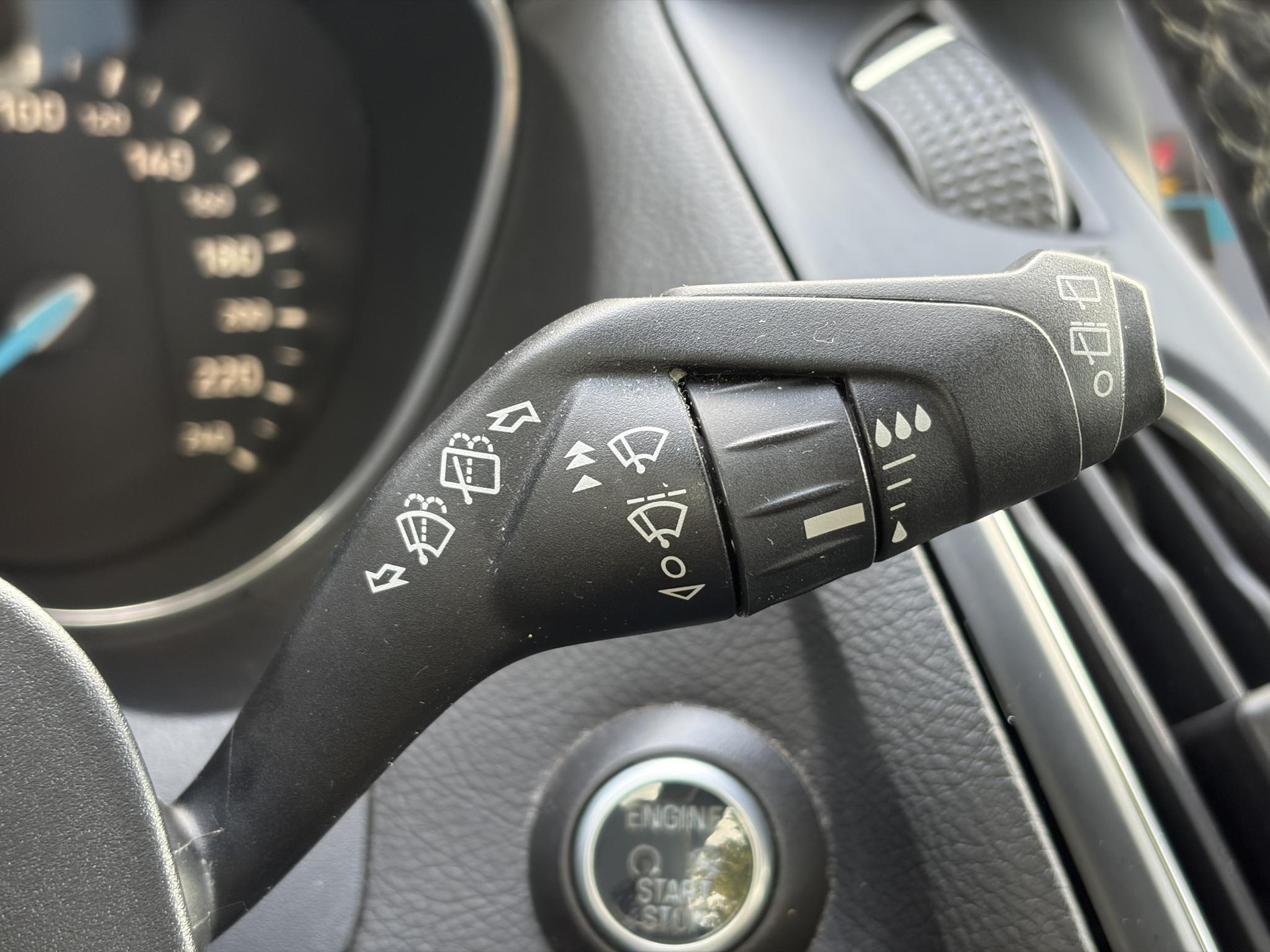 Ford Focus 1.0 Titanium Edition ✓1e Eigenaar✓125pk✓Recent Beurt gehad✓Dealer Onderhouden✓Navi✓6 Bak✓Pdc V+A✓Clima✓Cruise✓Lm velgen✓4 Elekt Ramen✓N.A.P✓Apk tot 03-2027