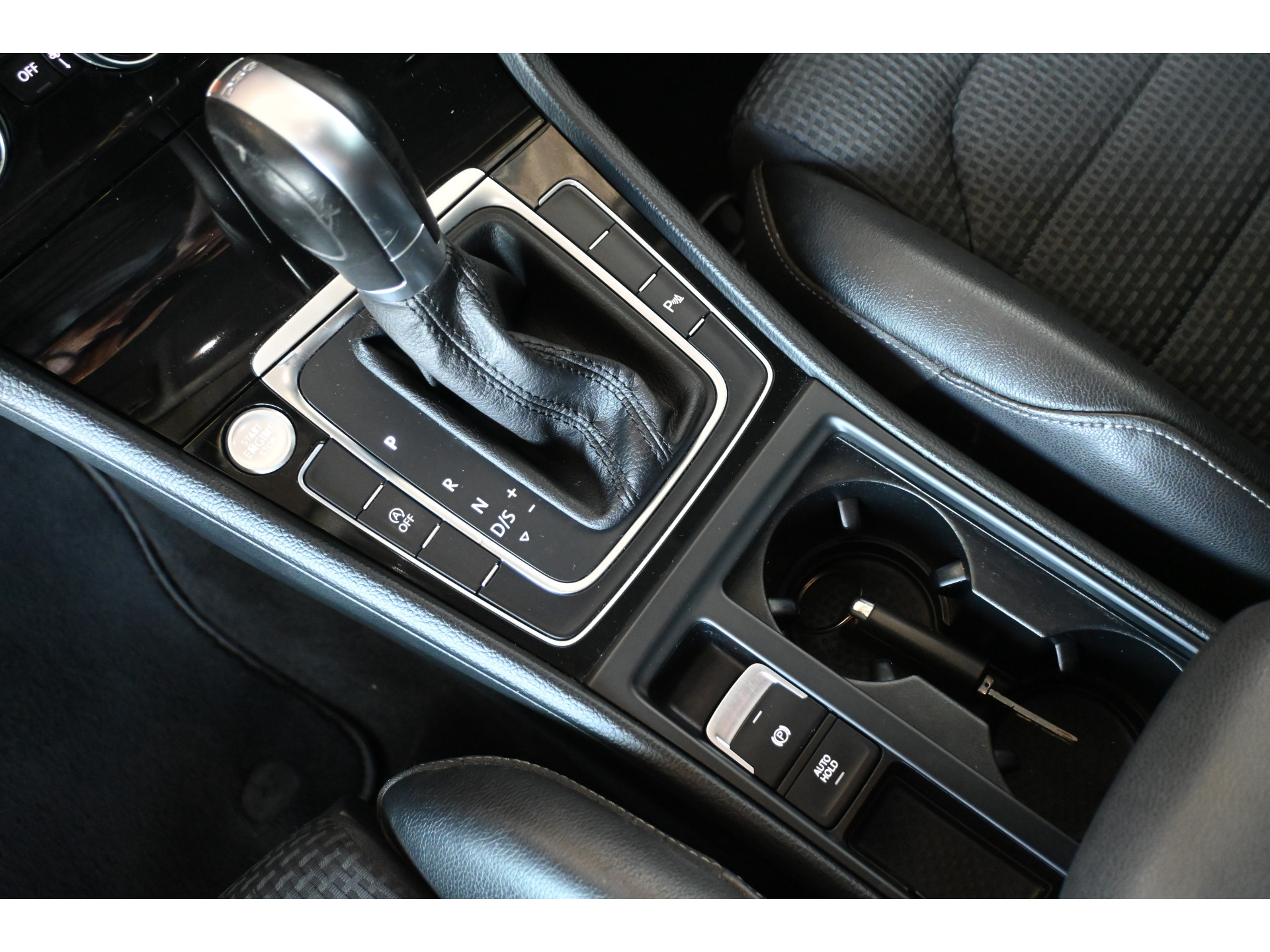 Volkswagen Golf 1.4 TSI Highline Nap Automaat Navigatie Cruise Clima Stoelverwarming Massage Inruil Mogelijk