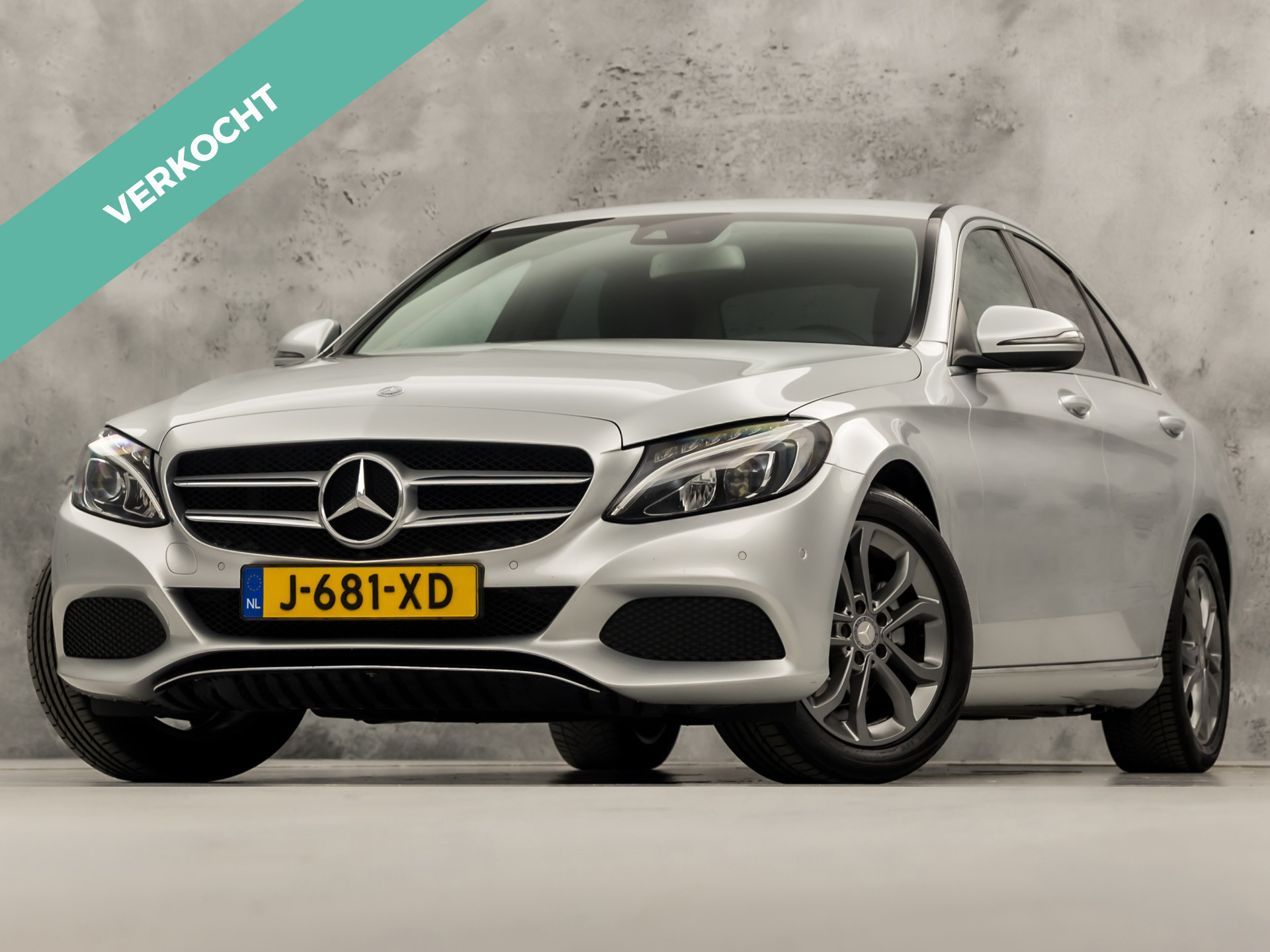 Mercedes-Benz C-Klasse 180 Prestige Sport 156Pk Automaat (NAVIGATIE, LEDER, SFEERVERLICHTING, GETINT GLAS, STOELVERWARMING, SPORTSTOELEN, CRUISE, NIEUWE APK, NIEUWSTAAT)