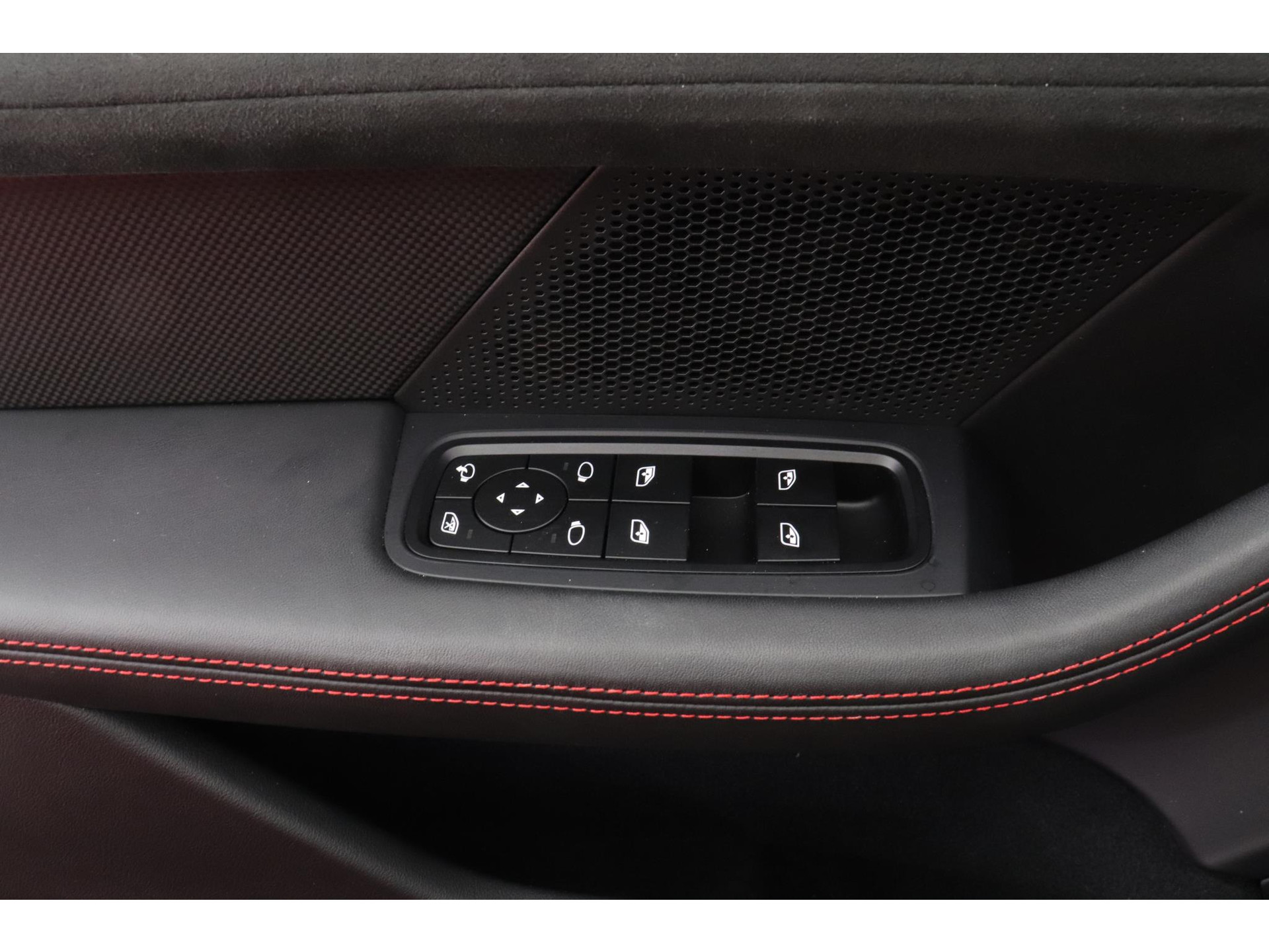 Porsche Taycan Sport Turismo GTS | 93 kWh Accu Plus | Surround View | InnoDrive | Sport Chrono Pakket | Panoramadak