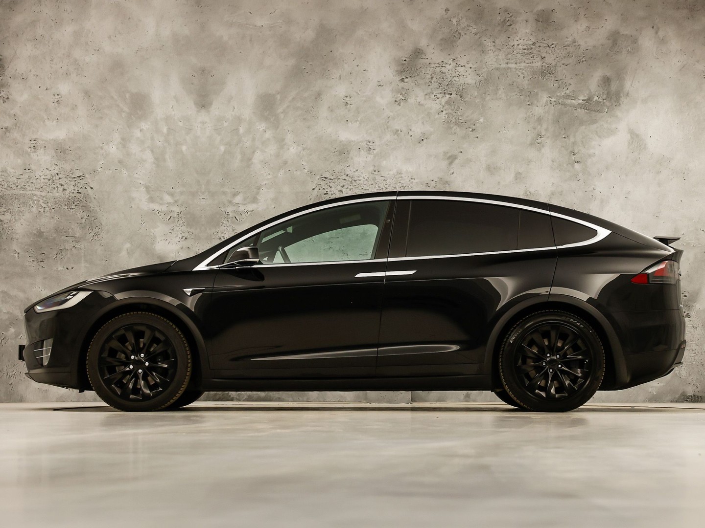 Tesla Model X 100D 7 Persoons 417Pk (AUTOPILOT, LUCHTVERING, STUUR/STOELVERWARMING, CAMERA, ADAPTIVE CRUISE, KEYLESS ENTRY, NIEUWSTAAT)