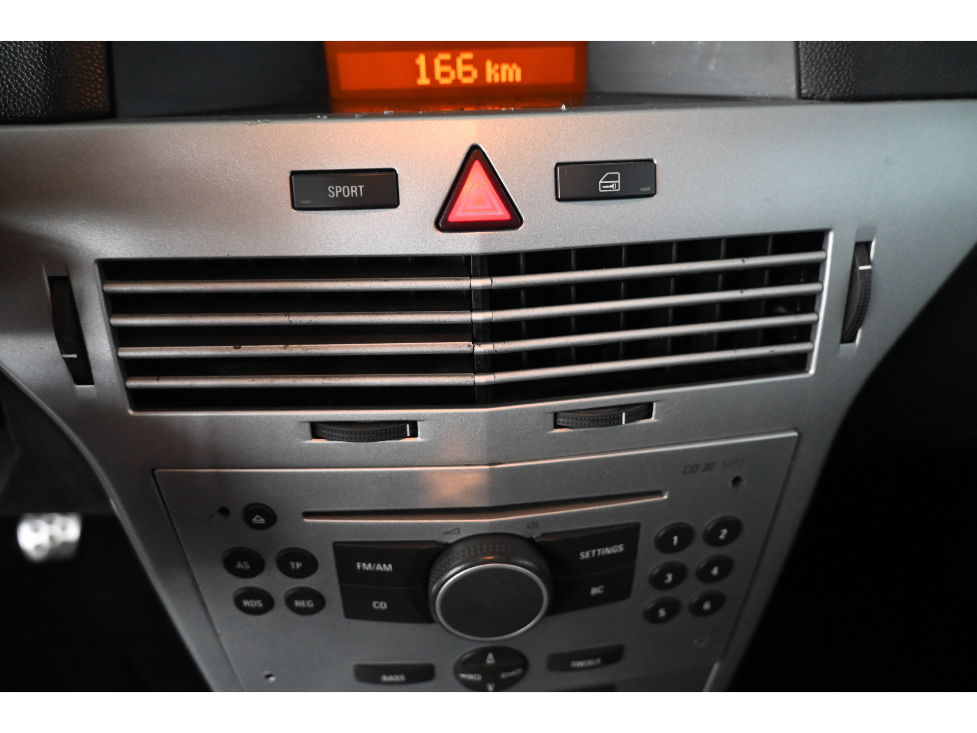Opel Astra GTC 1.6 Sport Airco Cruise Control Trekhaak All in Prijs! Inruil Mogelijk!