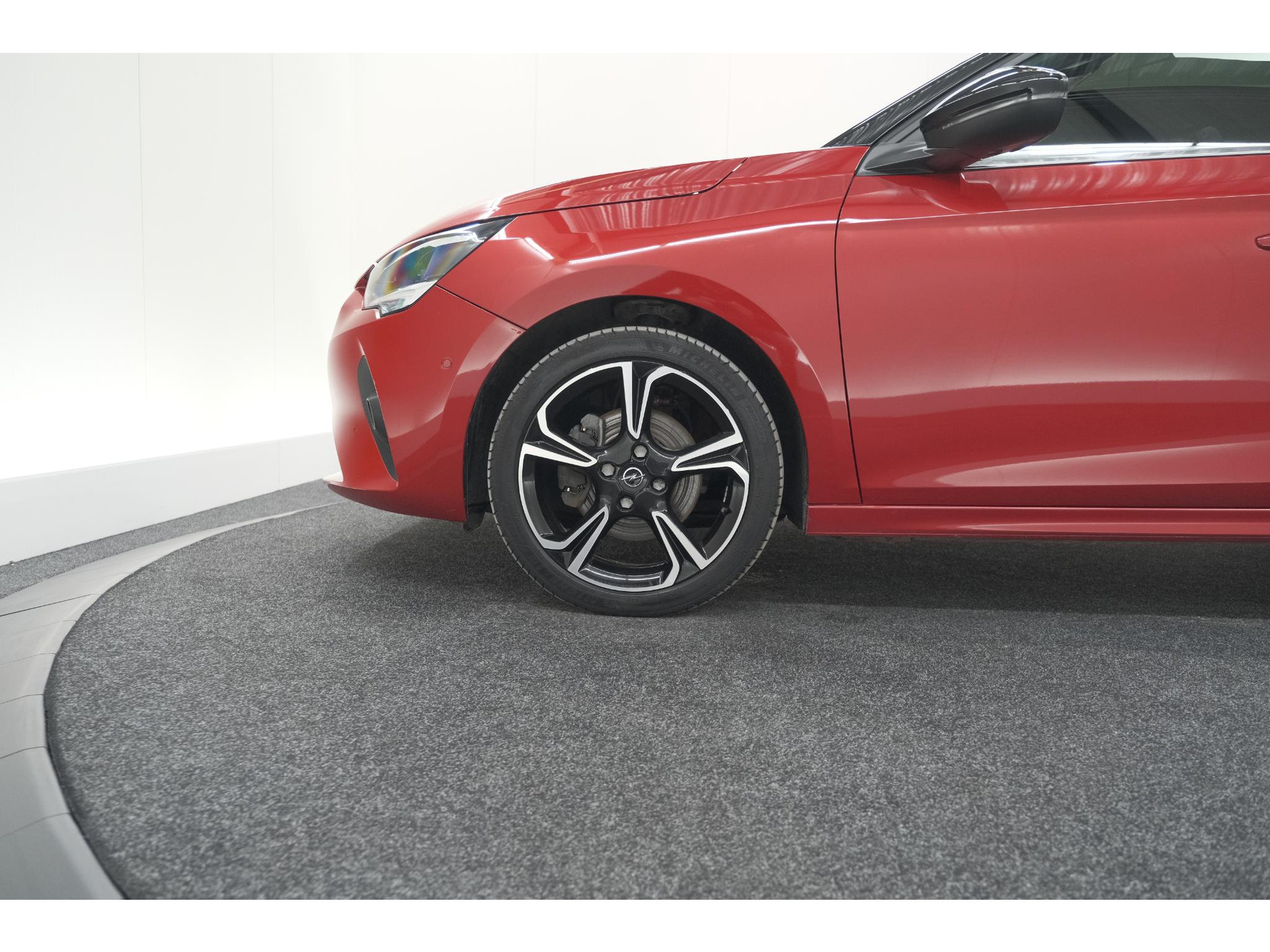 Opel Corsa 1.2 Turbo 100 Ultimate | Panoramadak | Camera | Dodehoekdetectie | Apple Carplay