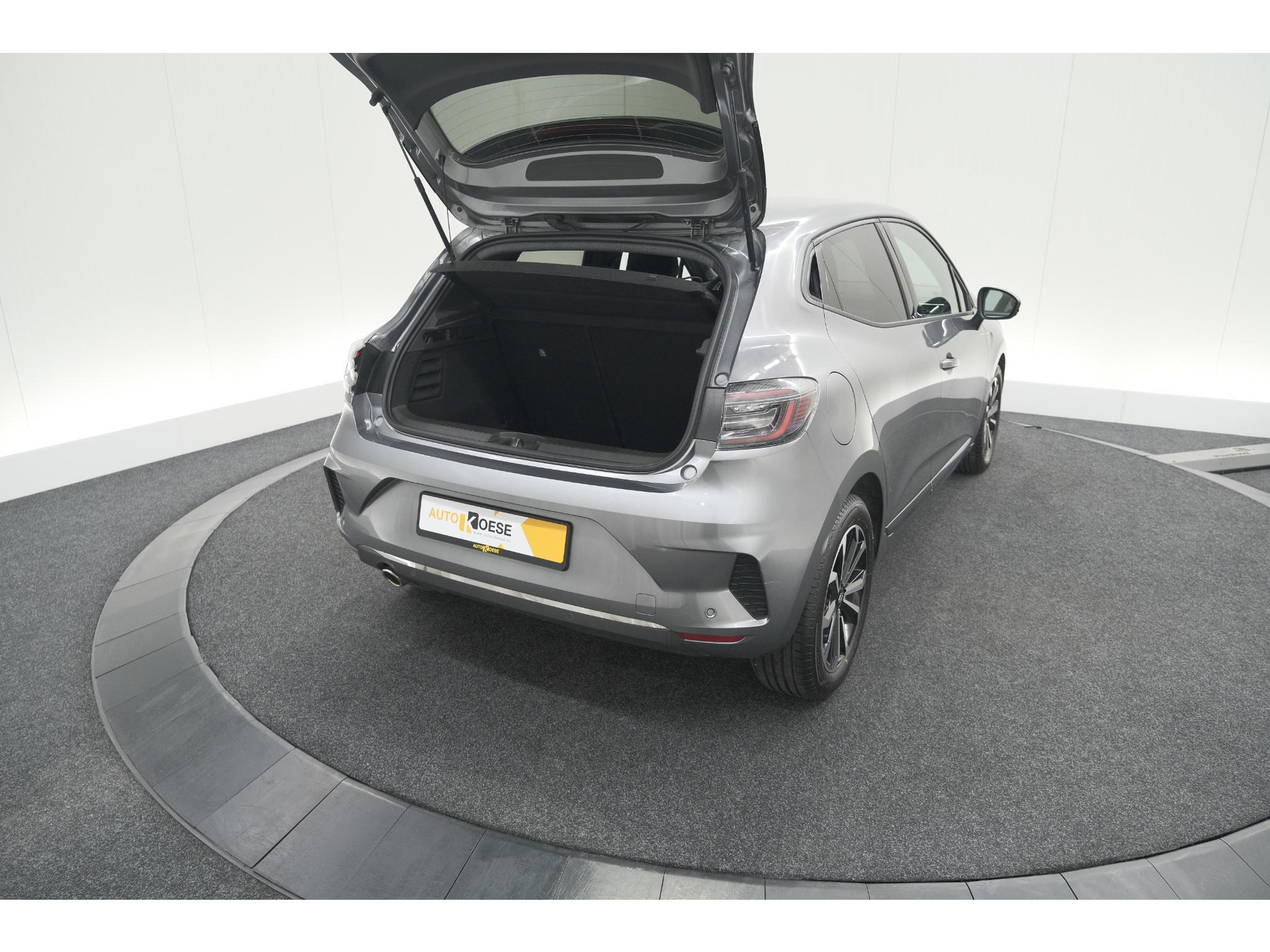 Renault Clio TCe 90 Techno | 360 Camera | Adaptieve Cruise Control | 9.3 Inch Groot Scherm