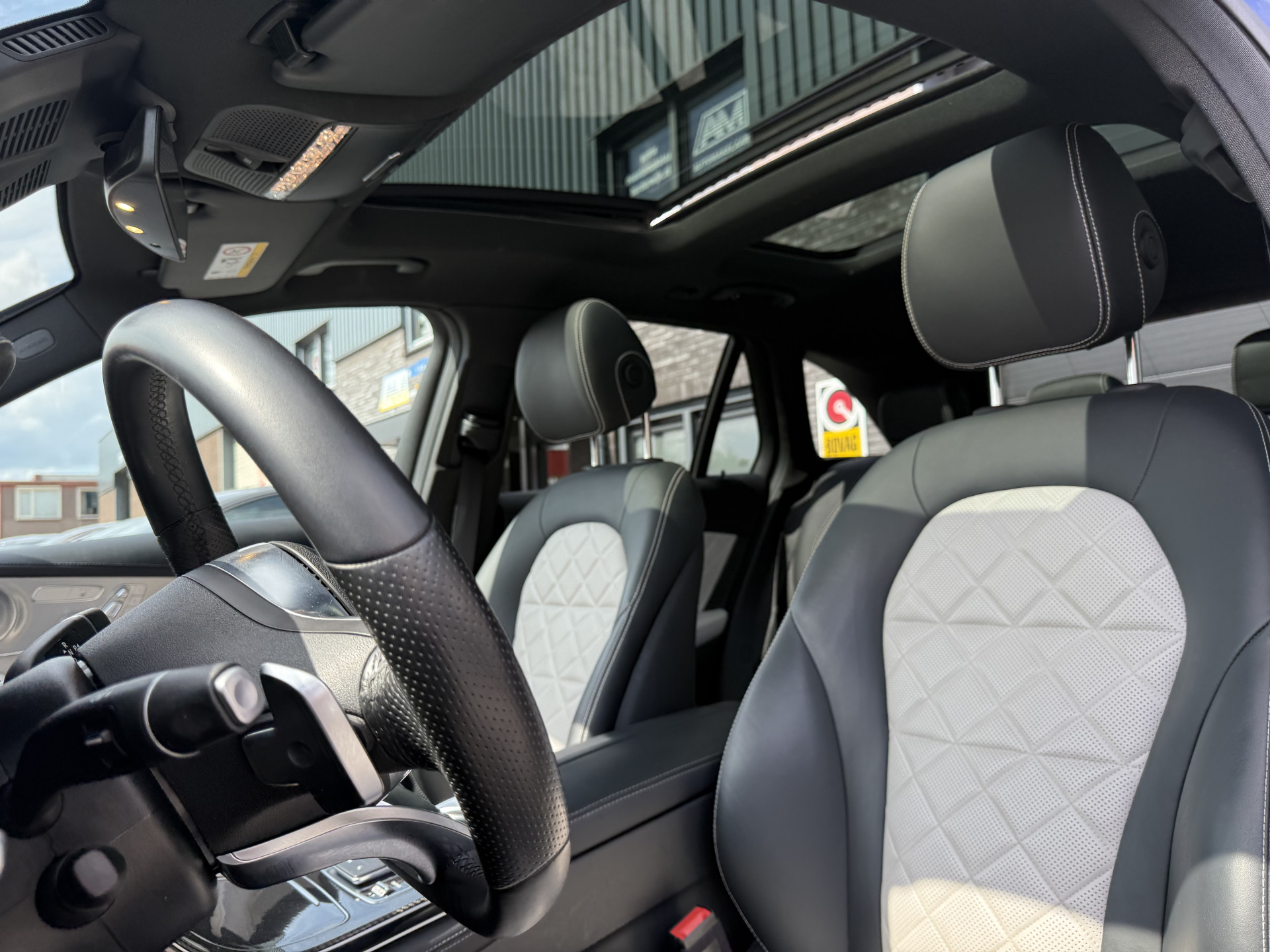 Mercedes-Benz GLC-klasse 200 Premium Plus | 2E EIGENAAR | 3/6/12 MND GARANTIE  | LED | BURMESTER | AMG | PANODAK | NAVI | CARPLAY | PARFUM | LEDER |