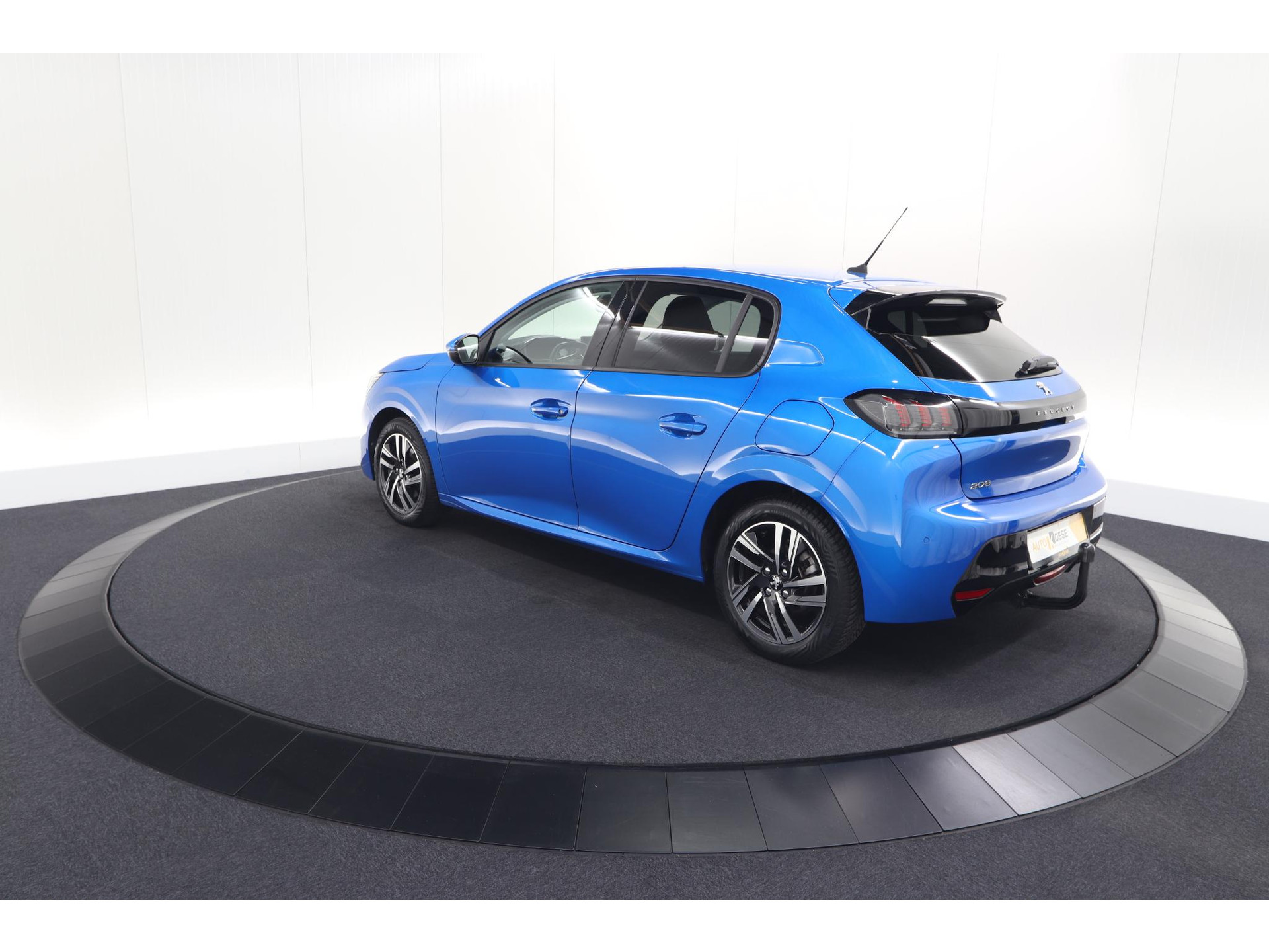 Peugeot 208 PureTech 100 Allure | Trekhaak | Camera | Apple Carplay | Navigatie | Parkeersensoren