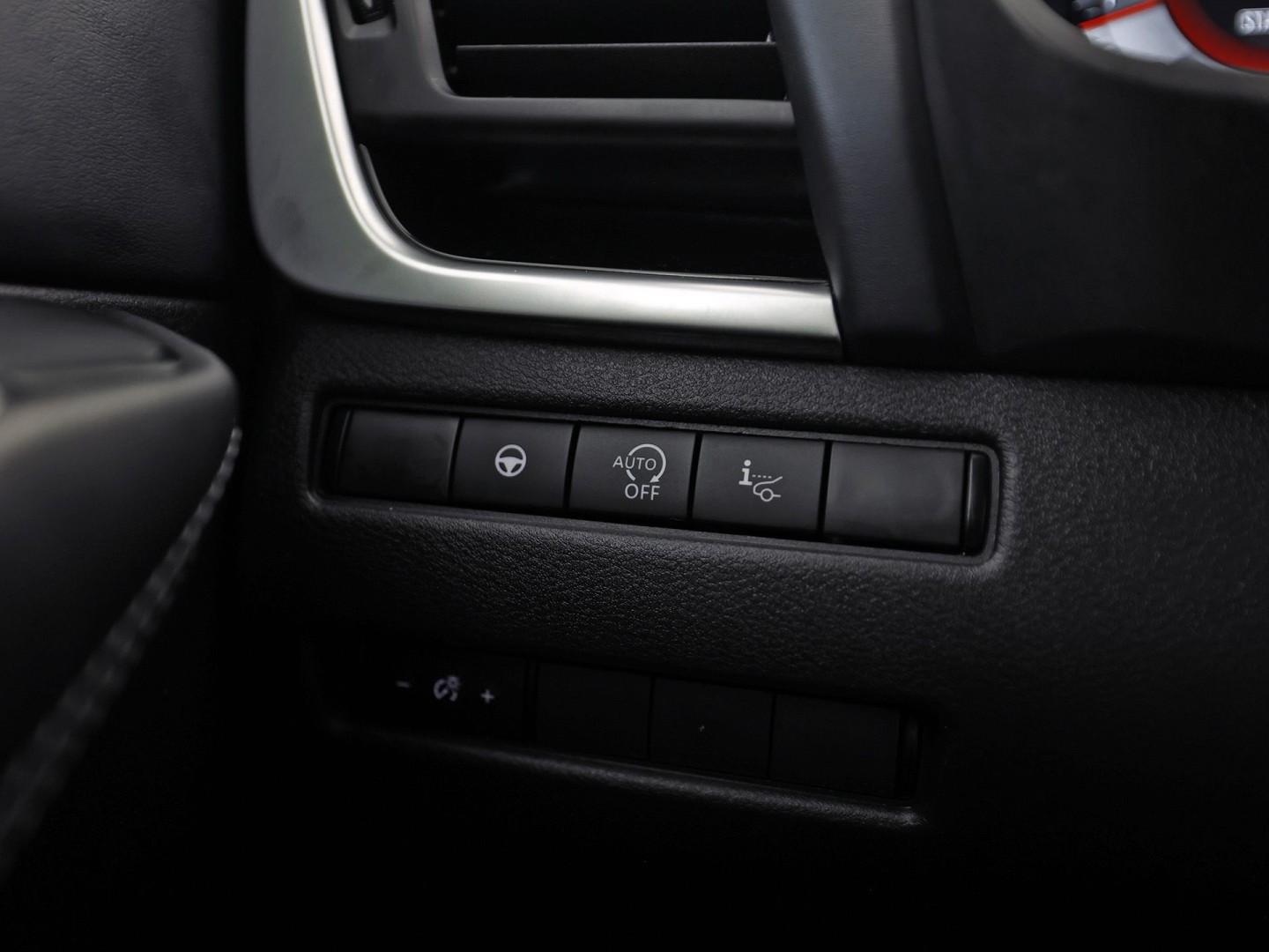 Nissan Qashqai 1.3 MHEV Xtronic Premiere Edition 158Pk Automaat (PANORAMADAK, VIRTUAL COCKPIT, APPLE CARPLAY, GROOT NAVI, 360 CAMERA, LEDER, SPORTSTOELEN, STOELVERWARMING, GETINT GLAS, ADAPTIVE CRUISE, NIEUWSTAAT)