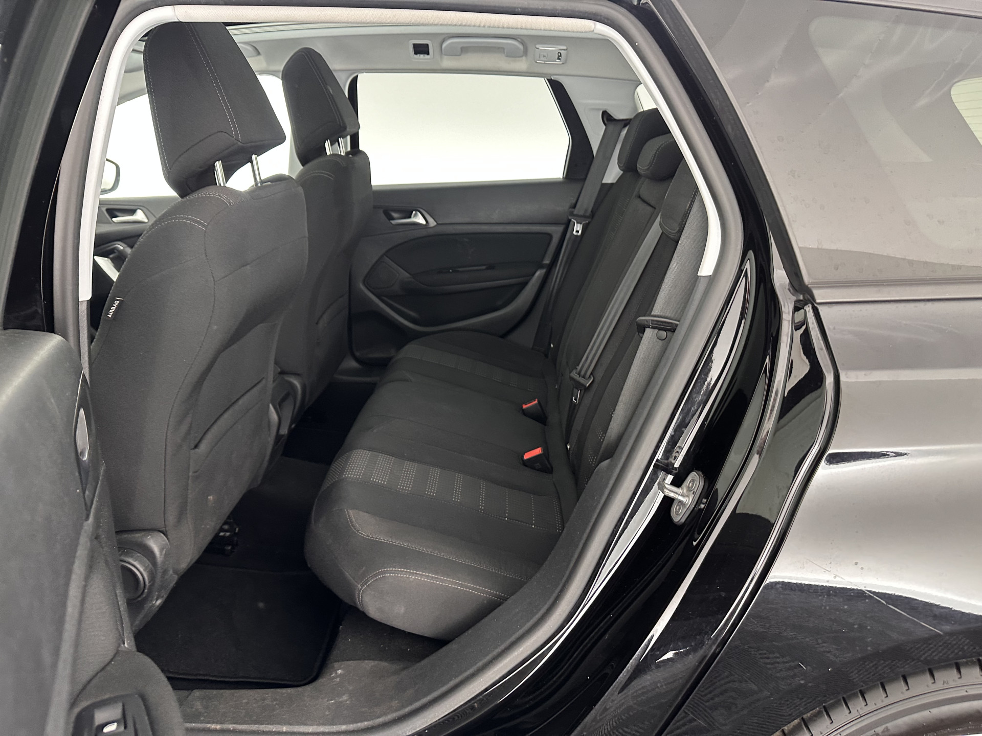 Peugeot 308 SW 1.6 BlueHDI Blue Lease Executive [⚠️] *PANO | NAVI-FULLMAP | ECC | PDC | CRUISE | CAMERA | TOWBAR | COMFORT-SEATS | 16''ALU*