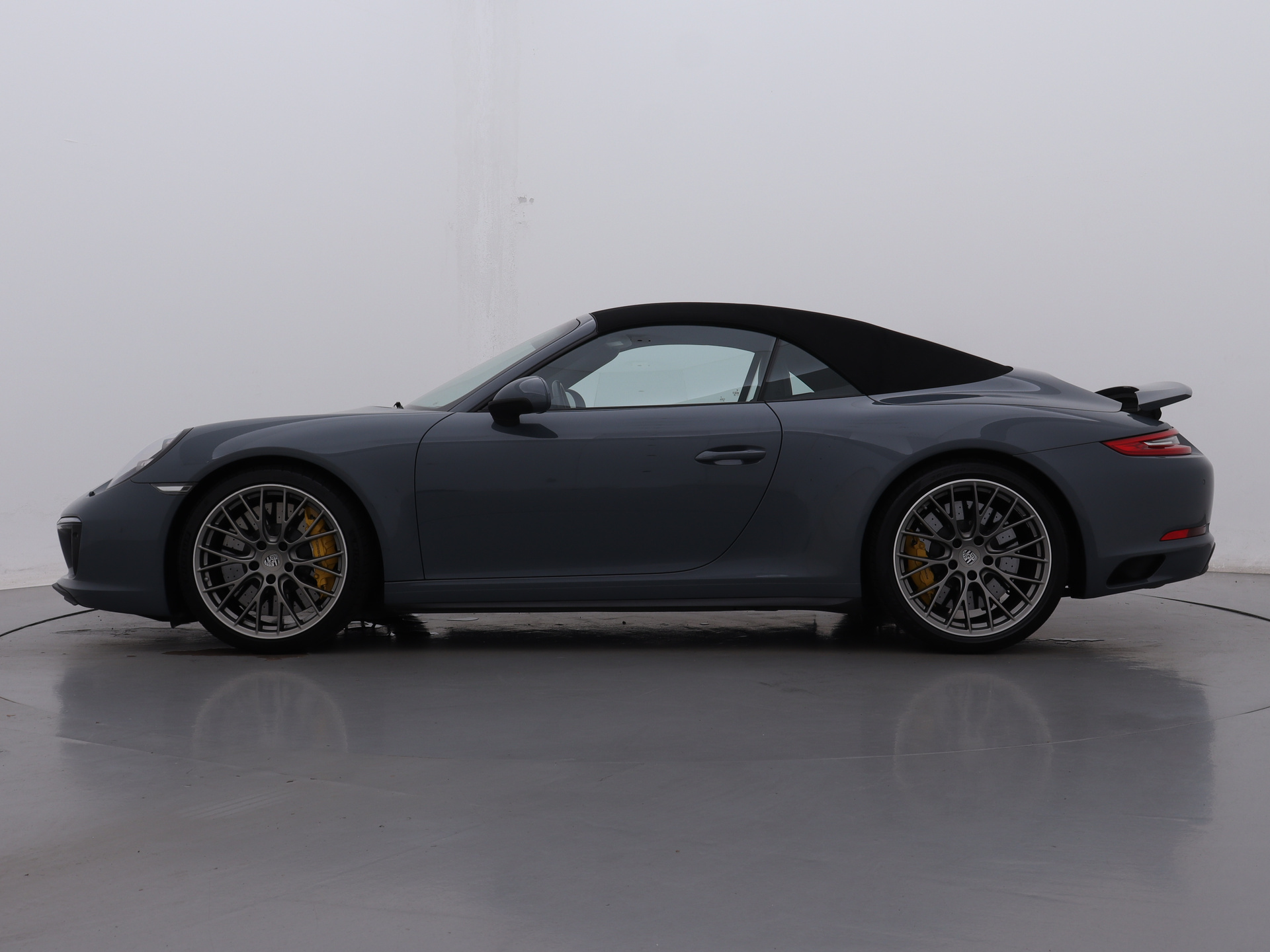 Porsche 911 Cabrio 3.0 Carrera 4S / Origineel NL AUTO/ SPORT CHRONO PLUS 421PK / NEDERLANDSE AUTO