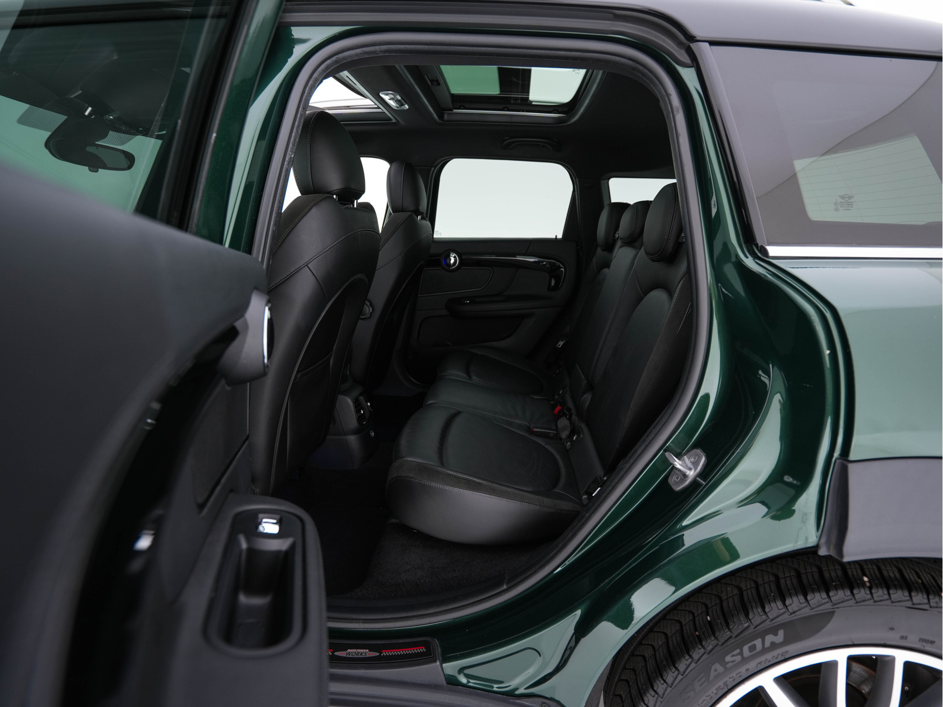 MINI Mini Countryman 2.0 Cooper SD John Cooper Works Chili Aut. *PANO | HEAD-UP | ADAPTIVE-CRUISE | FULL-LED | LEATHER-ALCANTARA  | HARMAN/KARDON | KEYLESS | CAMERA | DAB+ | AMBIENT-LIGHT | NAVI-FULLMAP | TOWBAR | HEATED-SPORTSEATS | SHIFT-PADDLES |.
