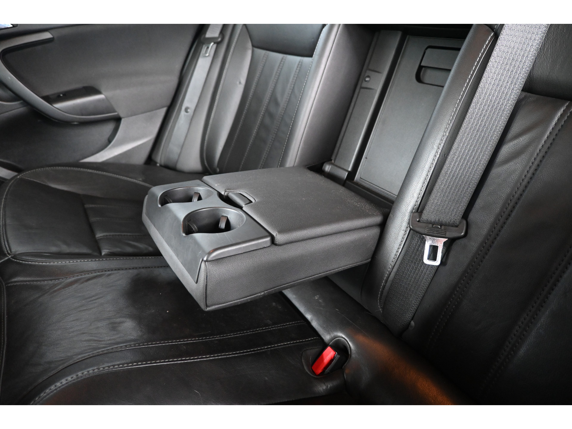 Opel Insignia 2.0 CDTI EcoFLEX Edition Airco Cruise control Trekhaak Navigatie All in Prijs Inruil Mogelijk!