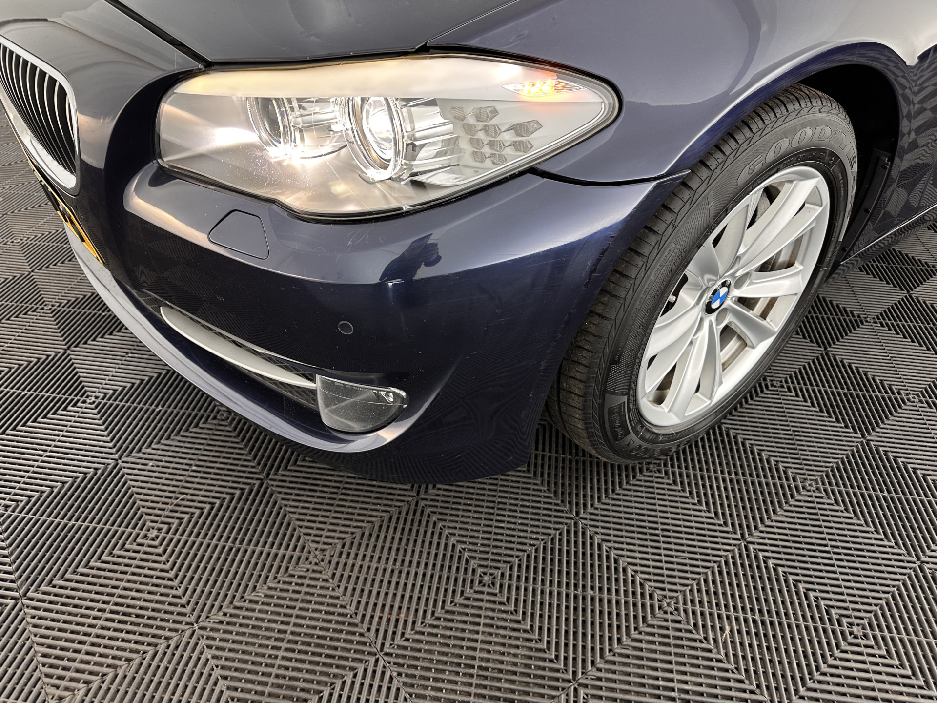 BMW 5-serie Touring 525xd High Executive AWD Aut*  LEATHER | BI-XENON | HEATED-SPORTSEATS | NAVI-FULLMAP | ECC | PDC | 17"ALU*