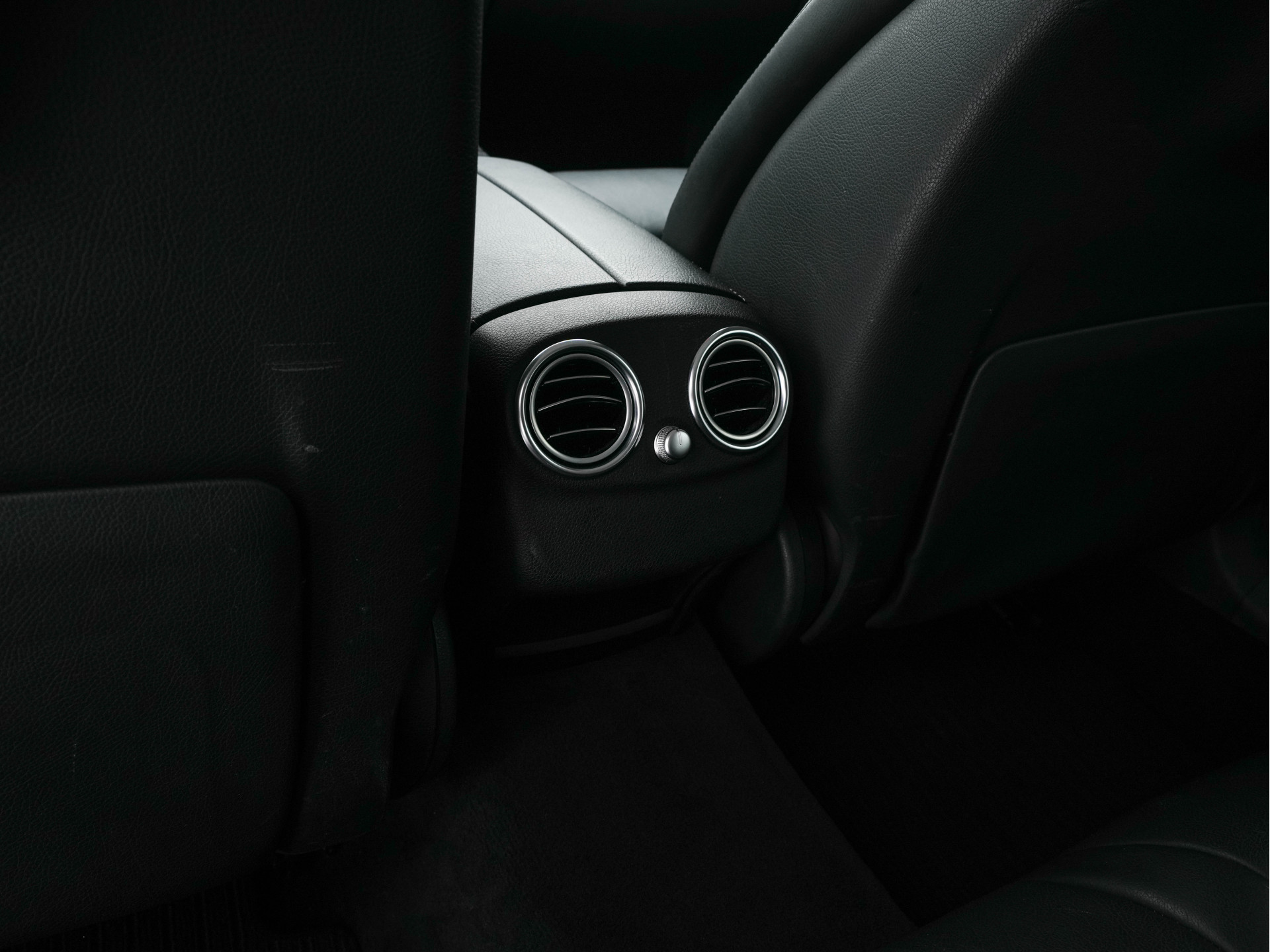 Mercedes-Benz C-klasse Estate 350 e Lease Edition Plug-in (INCL-BTW) Aut. *LUXURY-LEATHER | NAVI-FULLMAP | SHIFT-PADDLES | MEMORY-PACK | HEATED-SPORTSEATS | FULL-LED | CAMERA | CRUISE | AMBIENT-LIGHT | AIRMATIC | 17"ALU*